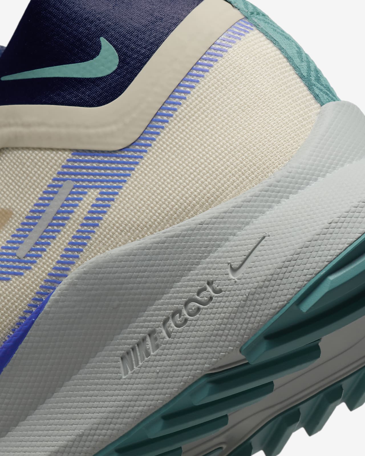 amplitud africano Independientemente Nike Pegasus Trail 4 GORE-TEX Men's Waterproof Trail-Running Shoes. Nike LU