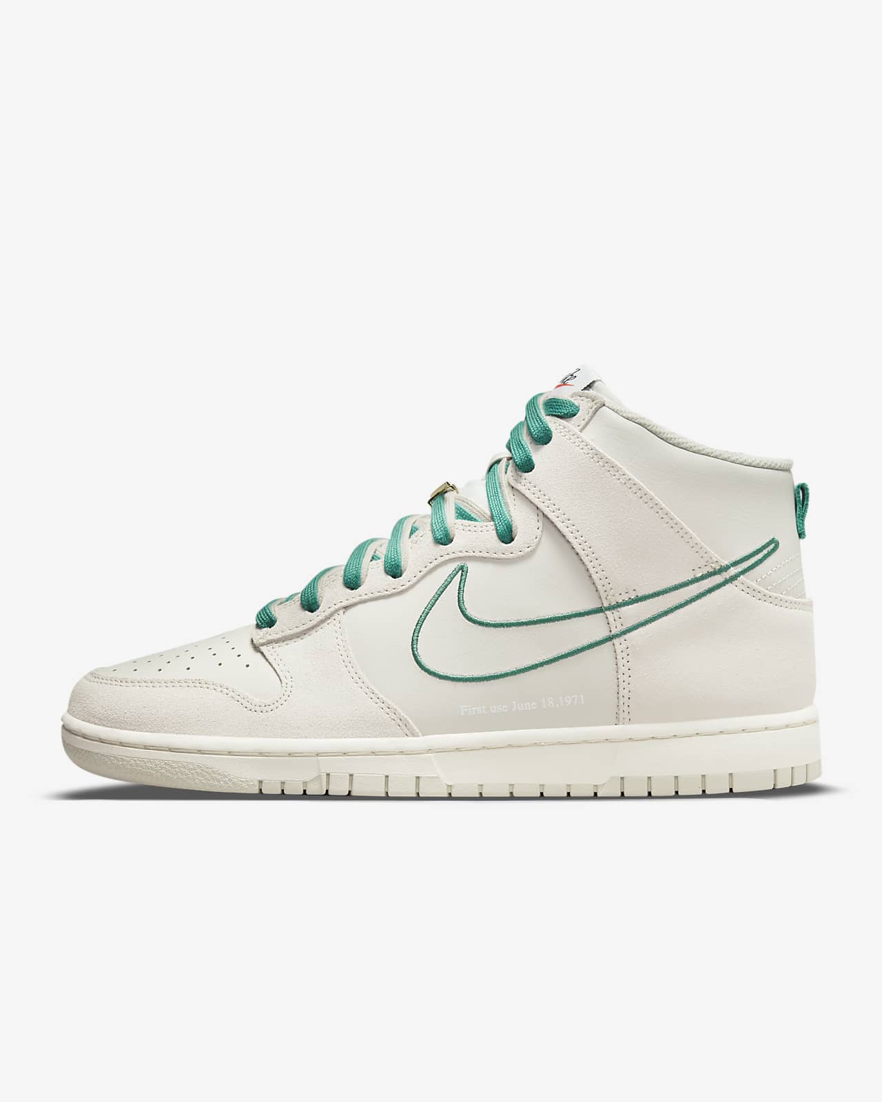 Nike Dunk High SE First Use “Light Bone / Green Noise”