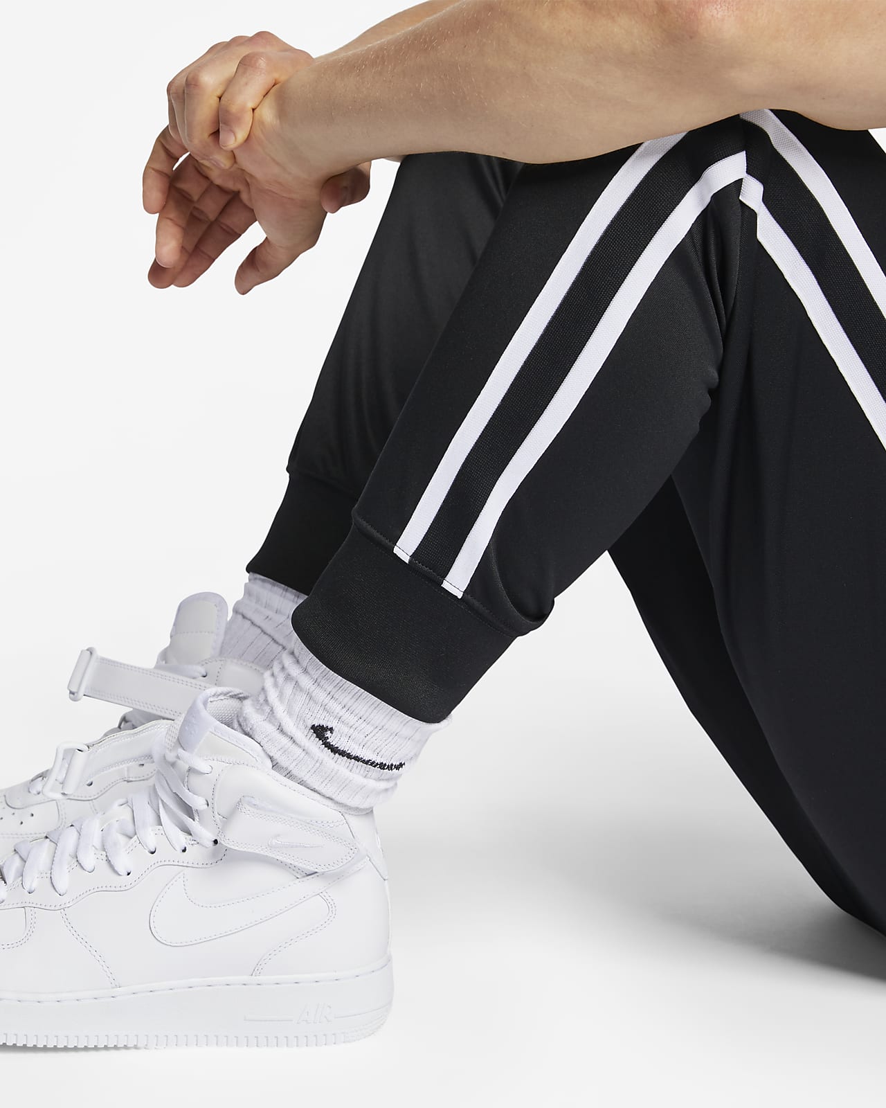 thick nike joggers