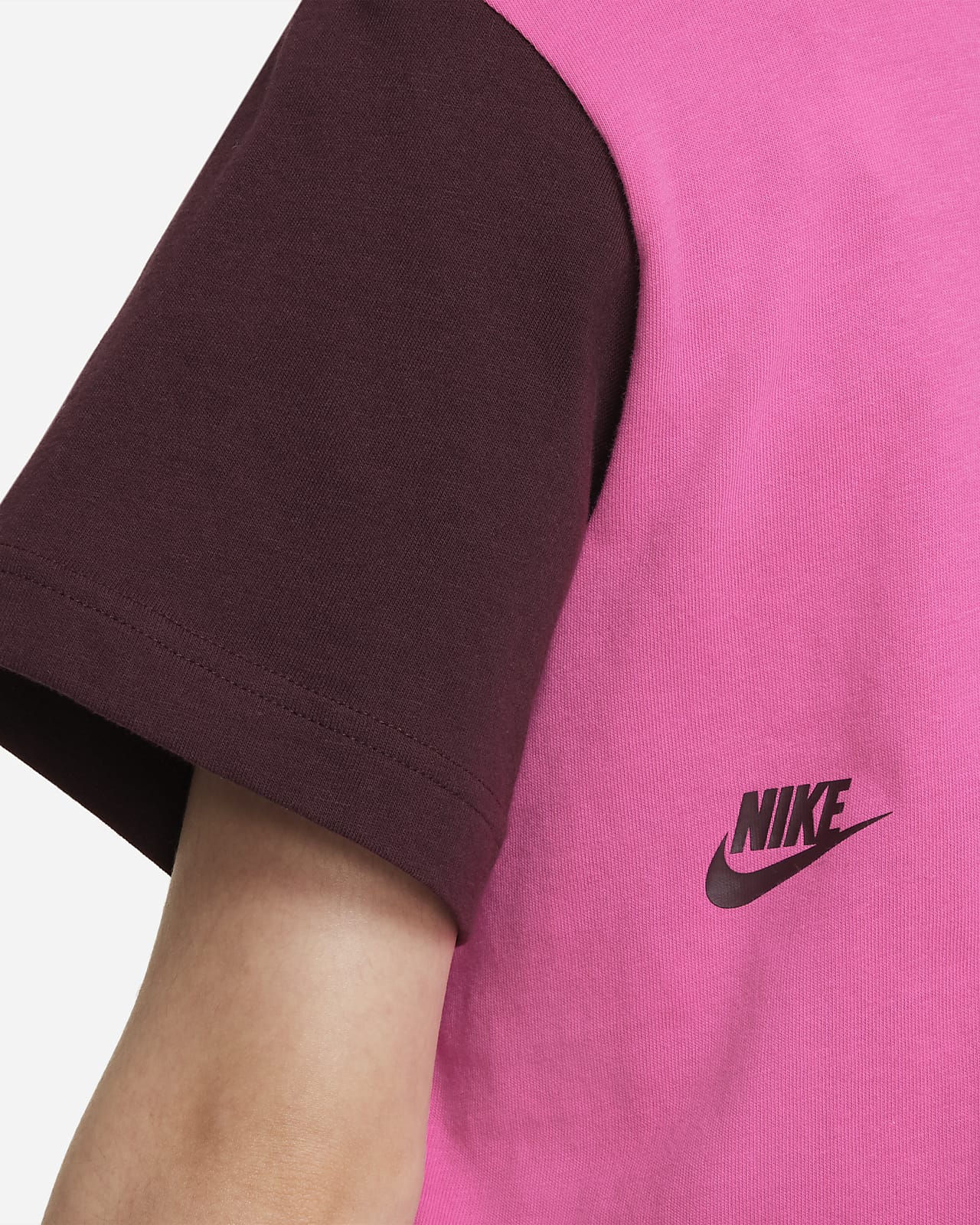 información Palacio Estadísticas Nike Sportswear Essential Camiseta holgada para baile - Niña. Nike ES