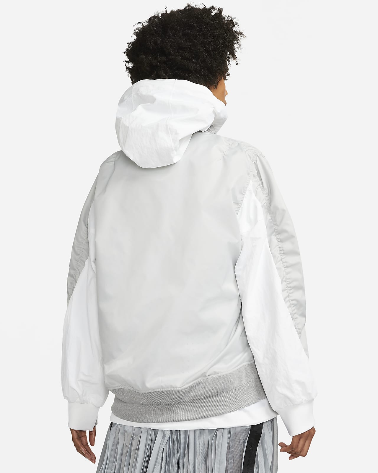 veste nike femme grise et blanche