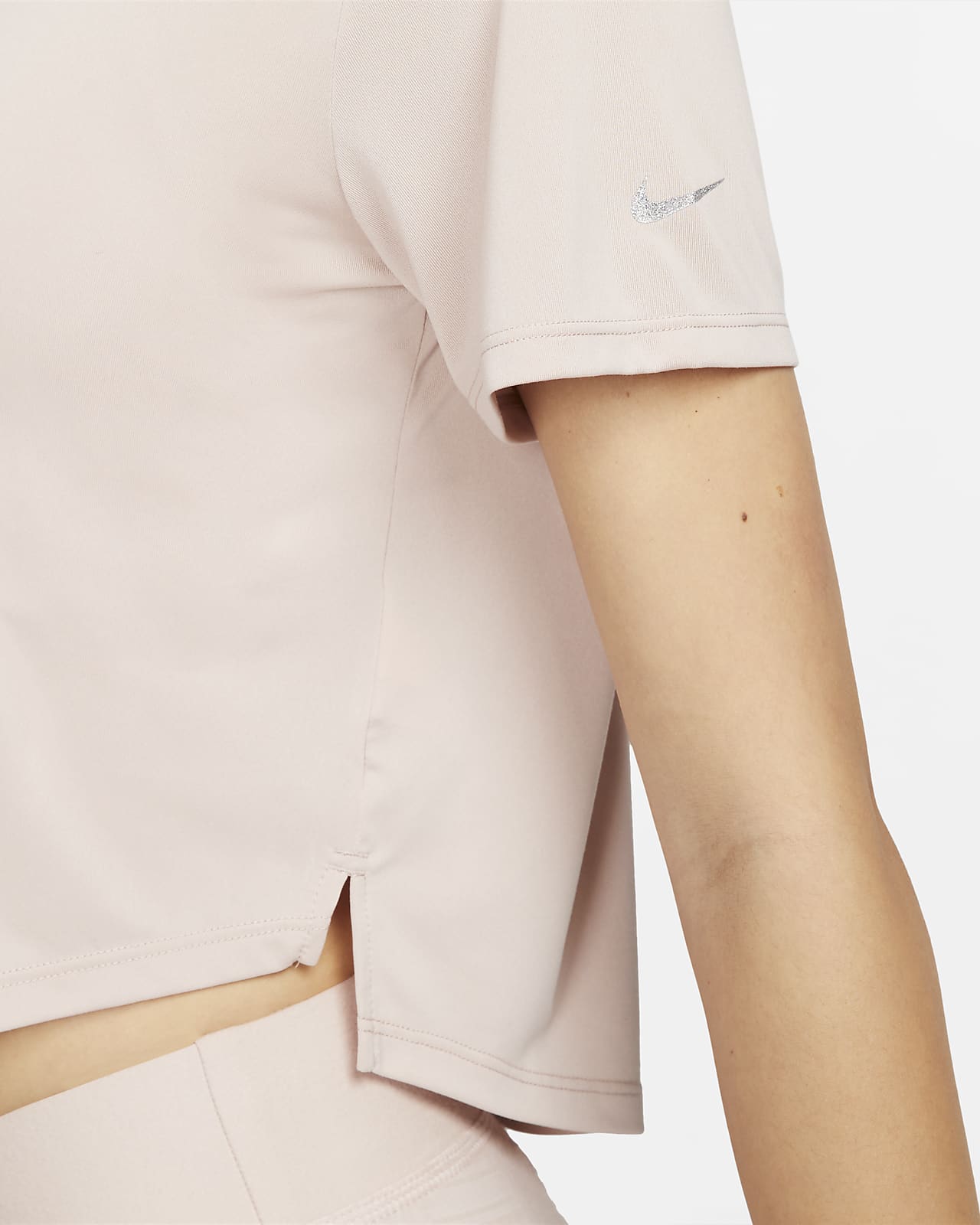 Nike Dri-FIT One Women's Standard Fit Short-Sleeve Graphic Cropped Top ...