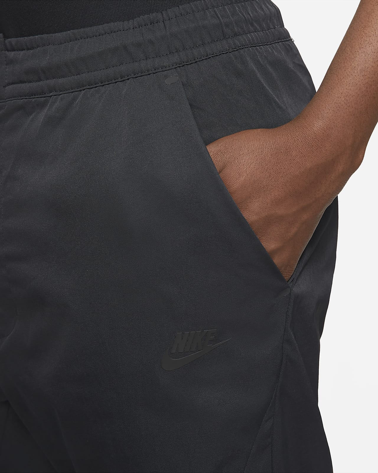 Nike Sportswear Tech Essentials Men's Unlined Commuter Trousers. Nike NZ