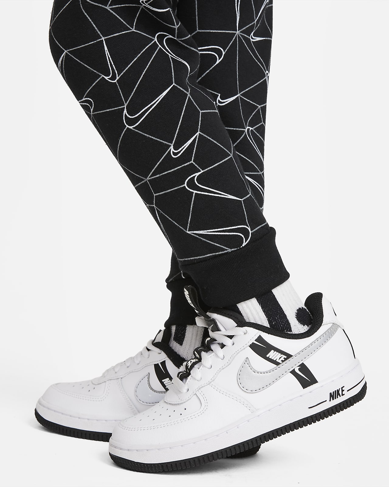 Completo con felpa con cappuccio e pantaloni Nike - Bimbi piccoli. Nike IT