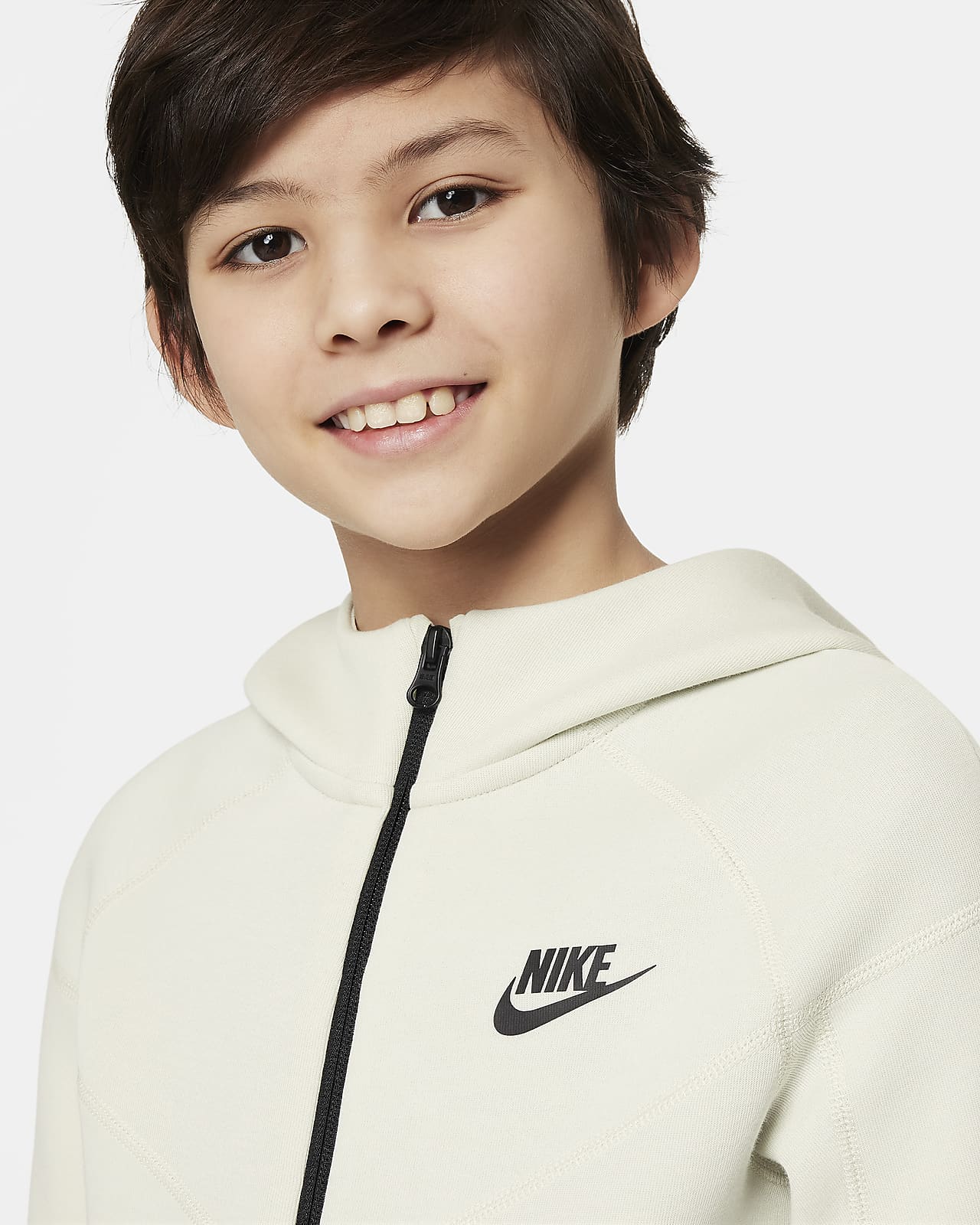 Nike Sportswear Tech Fleece Older Kids' (Boys') Full-Zip Hoodie. Nike FI
