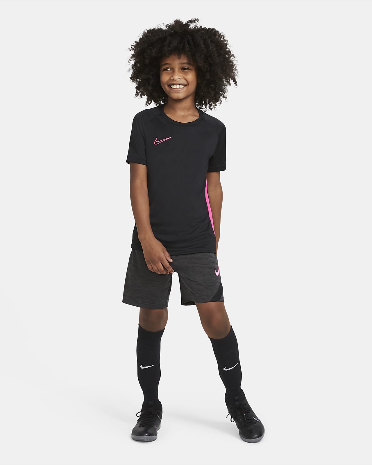 Nike Dri-FIT Academy Older Kids' Short-Sleeve Football Top. Nike SG