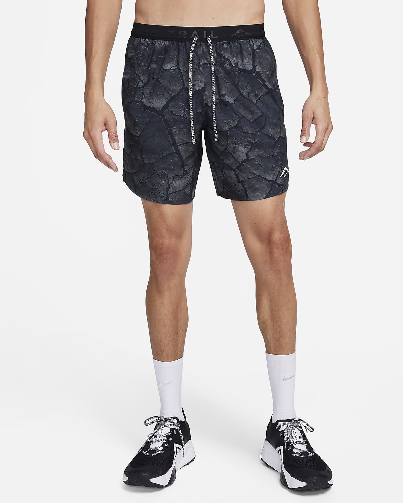 Nike Dri-FIT Stride hardloopshorts met binnenbroekje en print voor heren (18 cm)