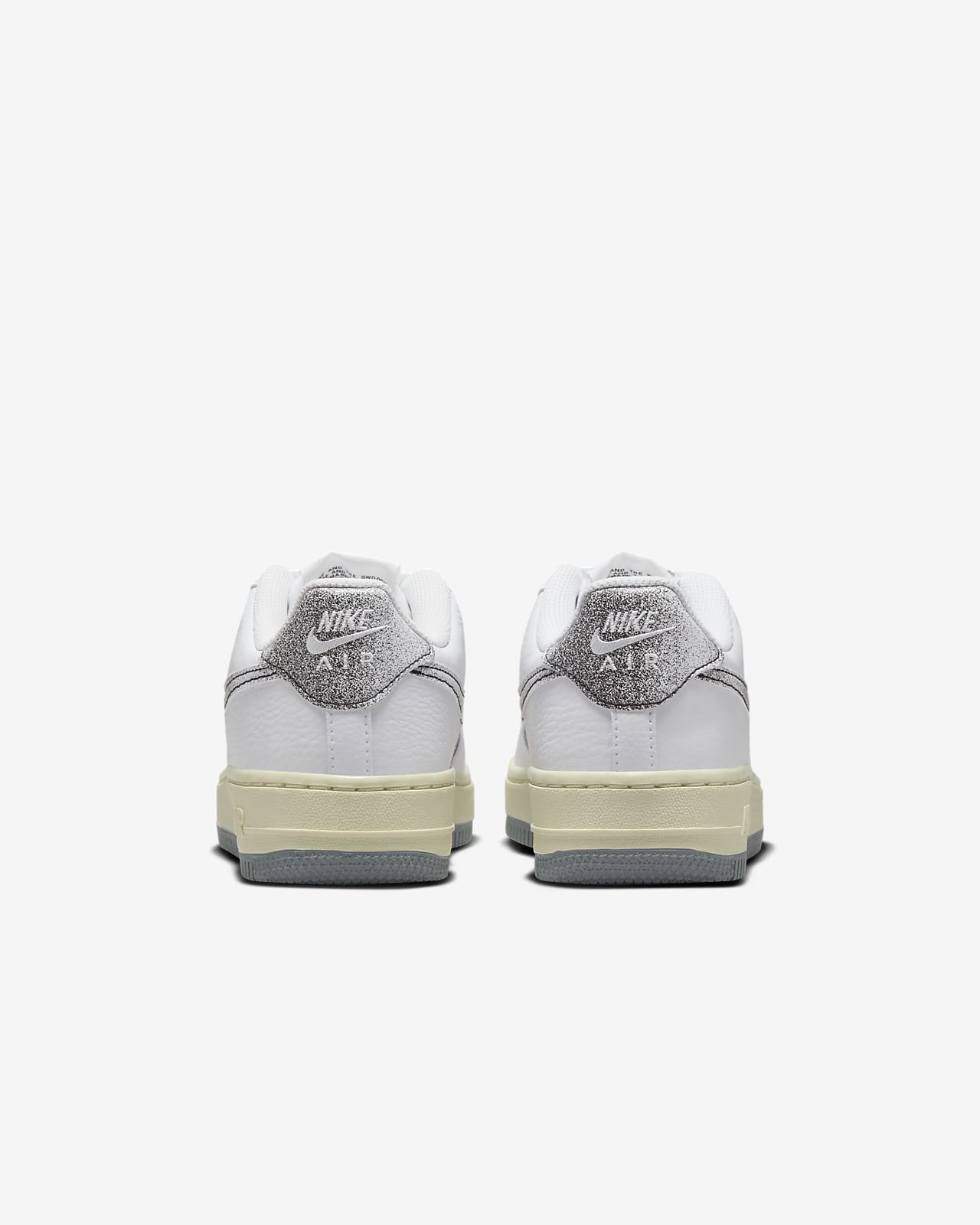 Nike Air Force 1 High LV8 3 Older Kids' Shoes. Nike LU