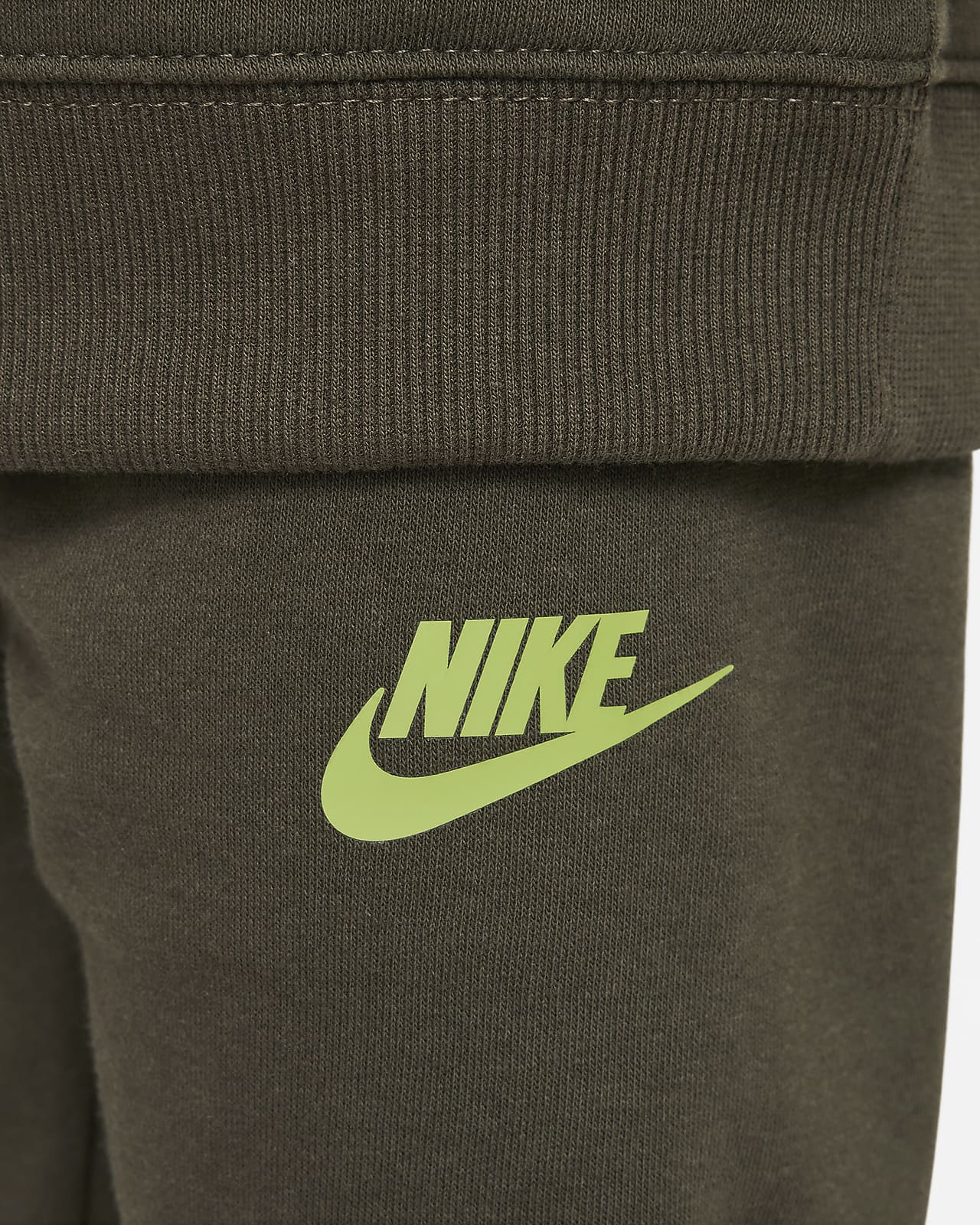 Olive green outlet nike set