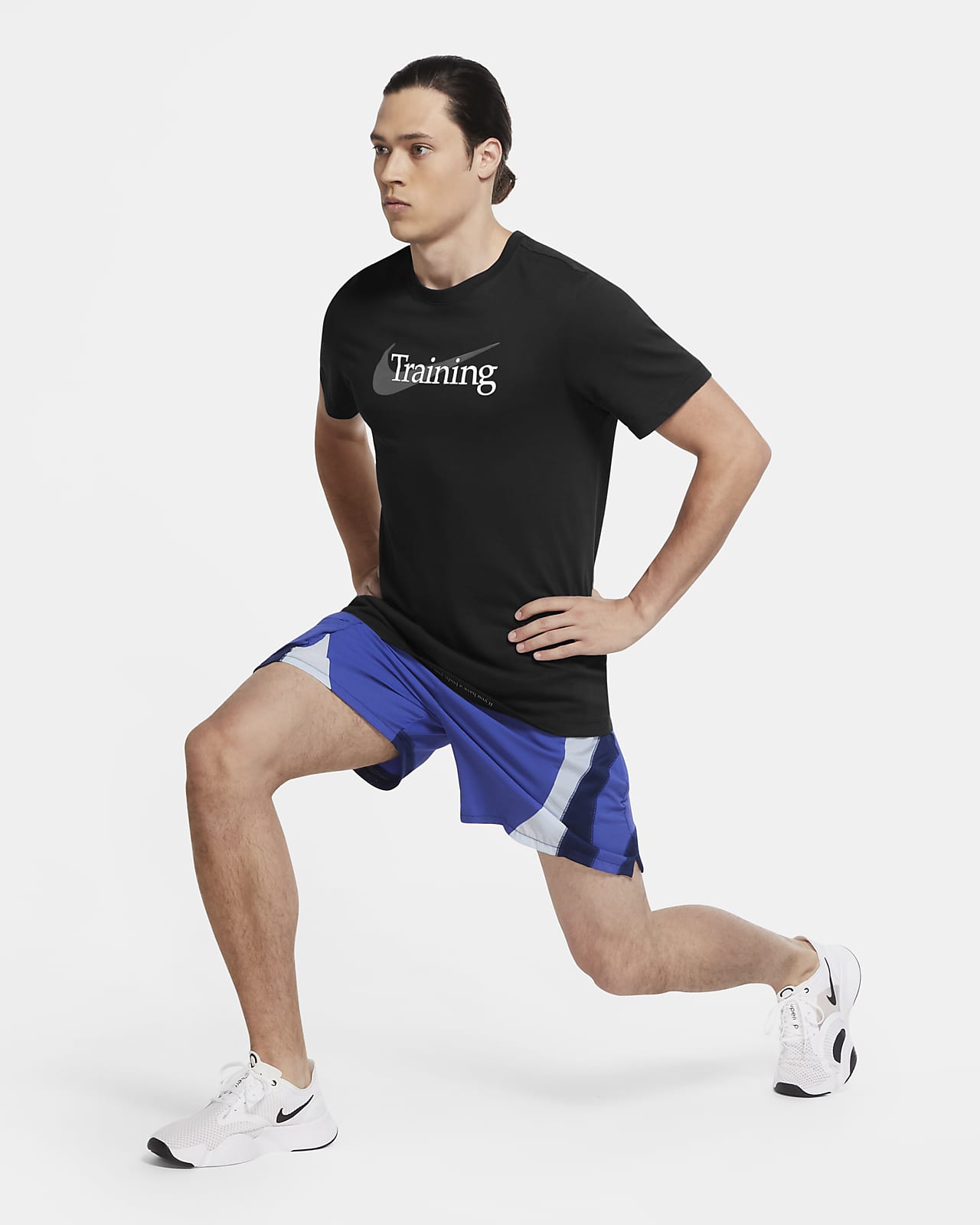 Nike Dri FIT trenings T skjorte med Swoosh til herre. Nike NO Nike Dri FIT trenings T skjorte med Swoosh til herre. Nike NO