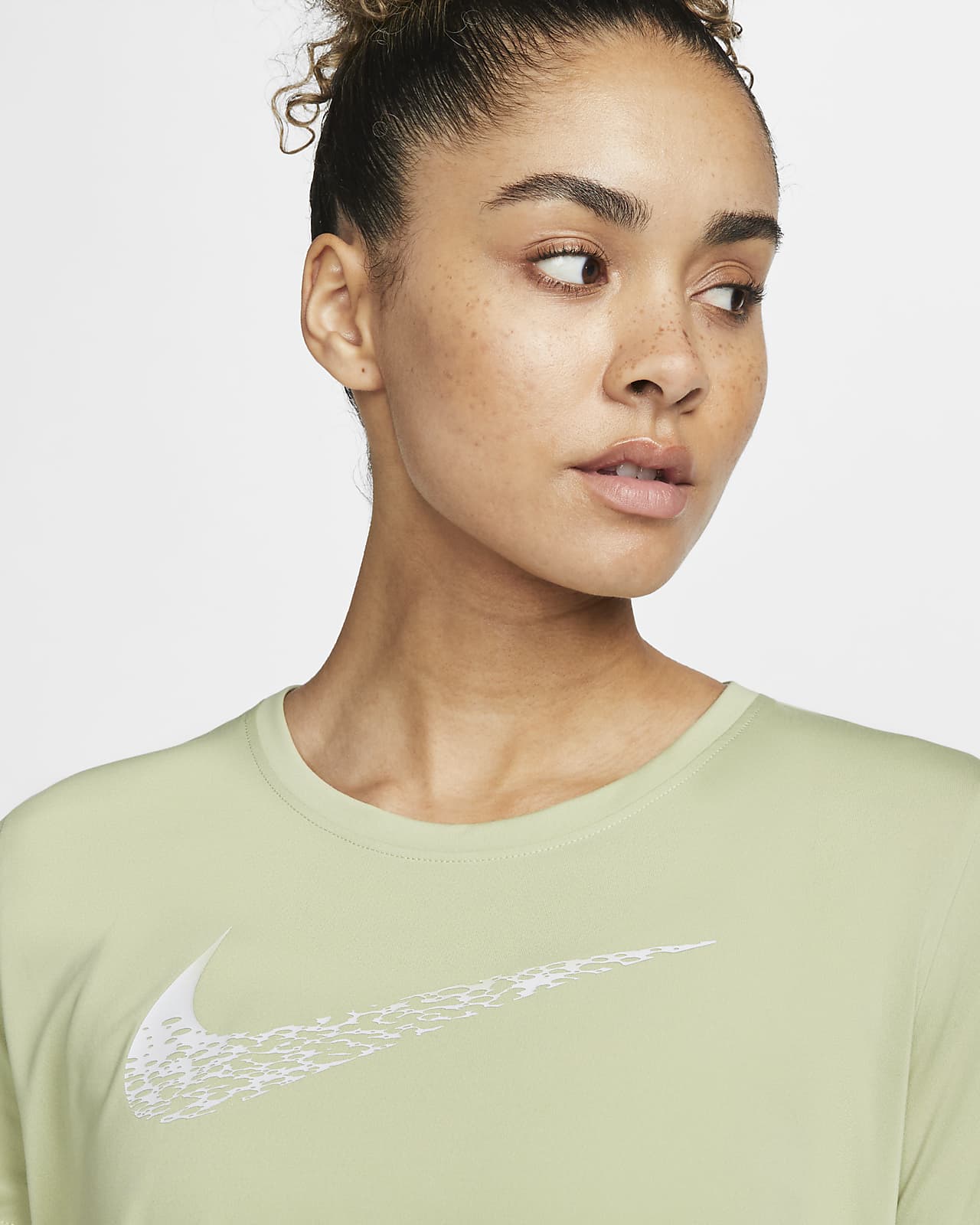 Nike Swoosh Run Women's Short-Sleeve Running Top. Nike ZA