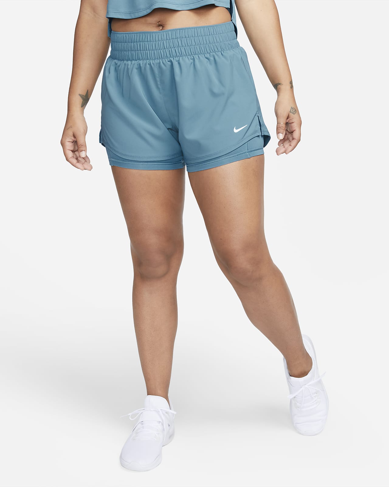 Redondo garaje marco Nike Dri-FIT One Pantalón corto de talle medio y 8 cm 2 en 1 - Mujer. Nike  ES