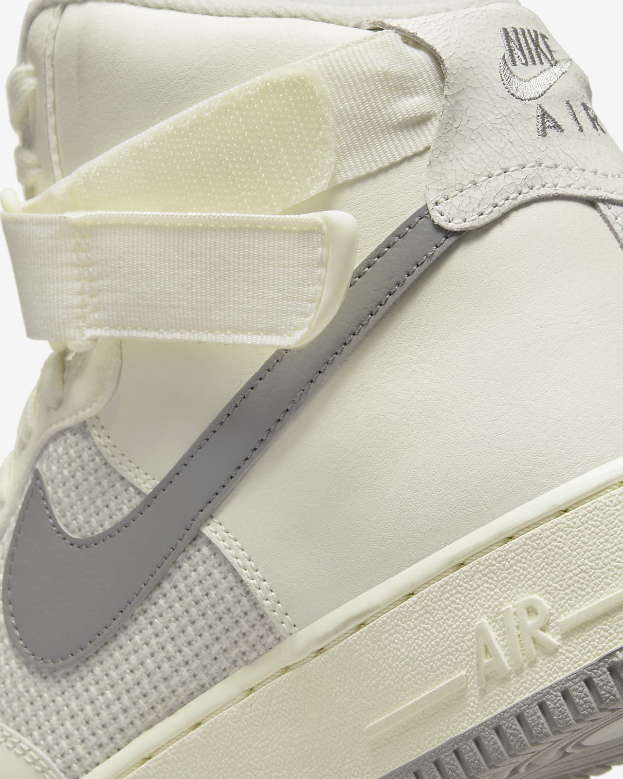 Calzado para hombre Nike Air Force 1 High '07 LV8 Vintage. Nike MX