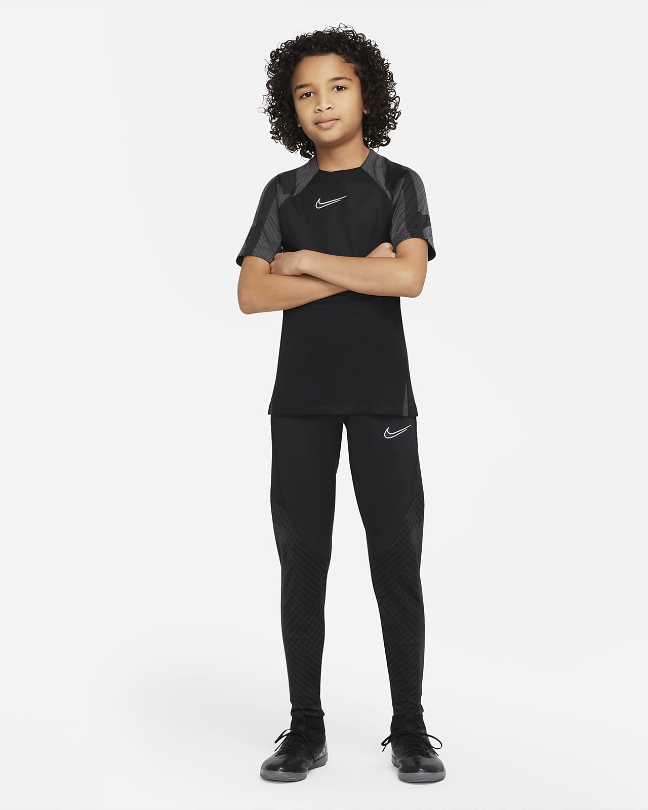 Actor envío cómo Nike Dri-FIT Strike Older Kids' Football Pants. Nike GB