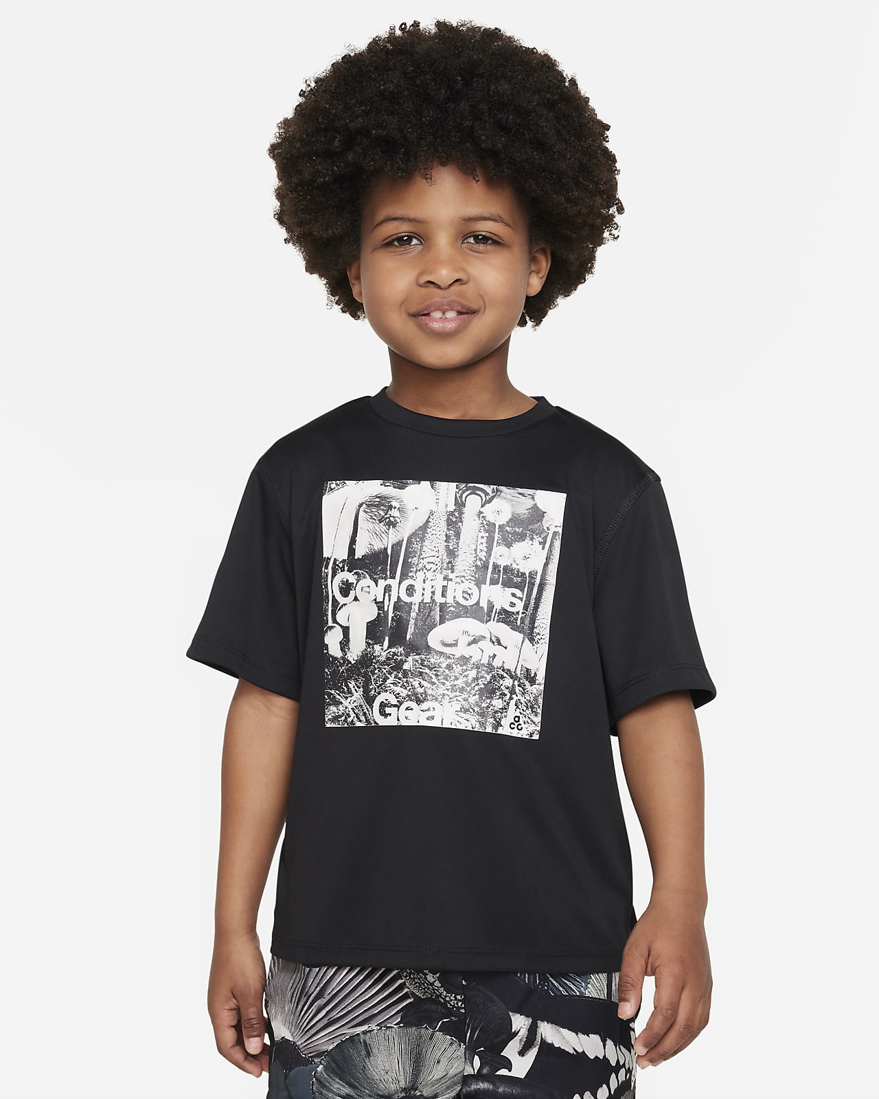 T-shirt Dri-FIT sustentável com proteção UPF Nike ACG Graphic Performance Tee para criança