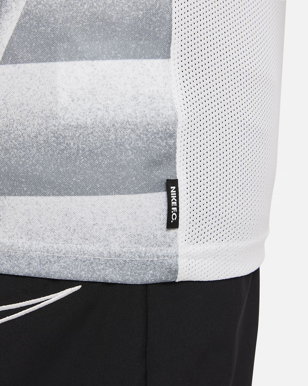 Playera de fútbol con gráfico de manga corta para niños talla grande Nike  Dri-FIT F.C. Libero. Nike.com