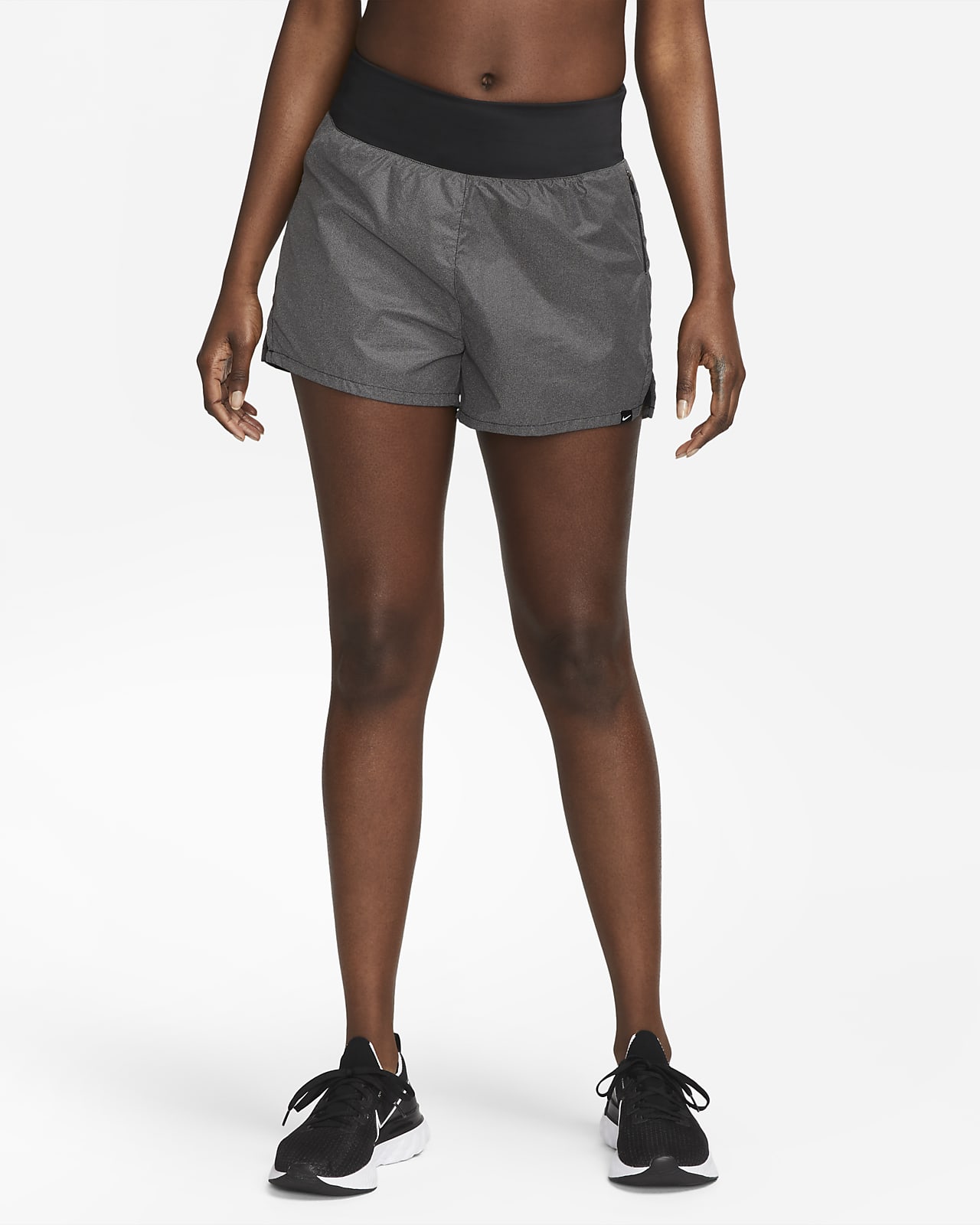 Shorts con diseño reflejante 2 en 1 de tiro medio de 8 cm para mujer Nike Run Division