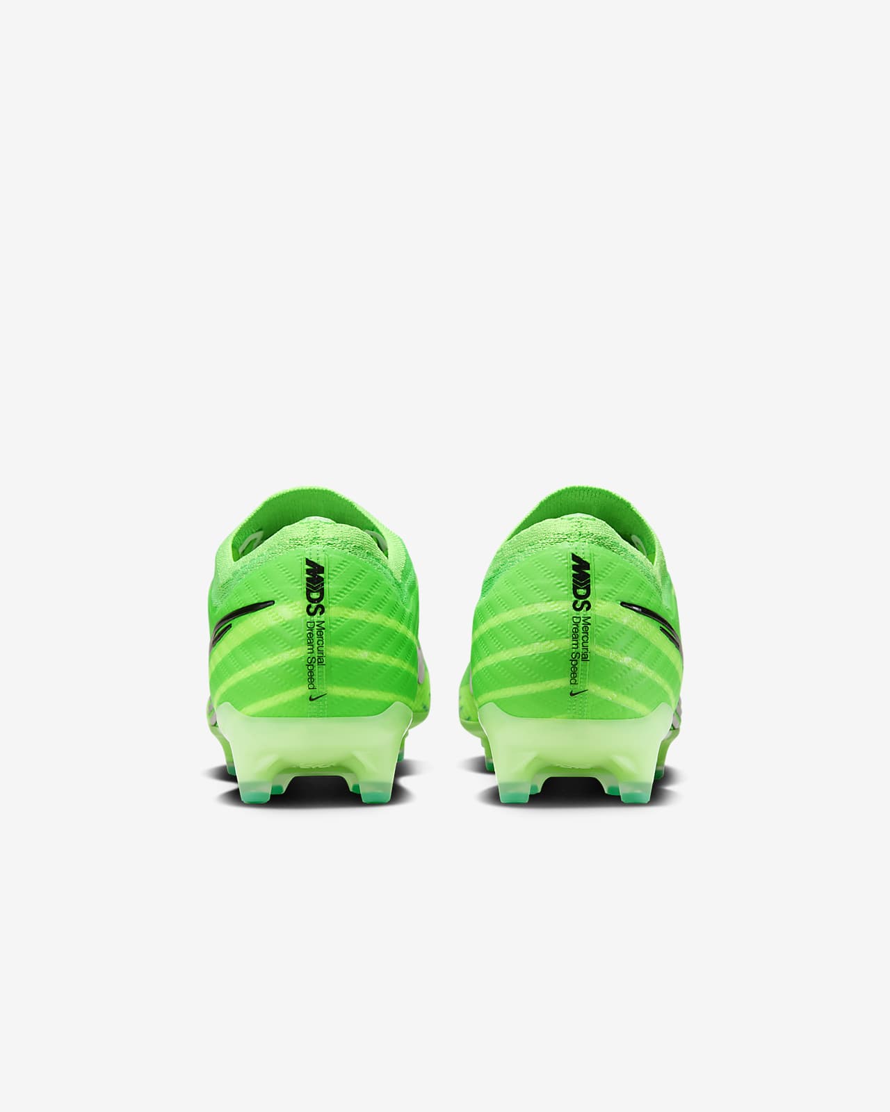 Crampons nike clearance et adidas