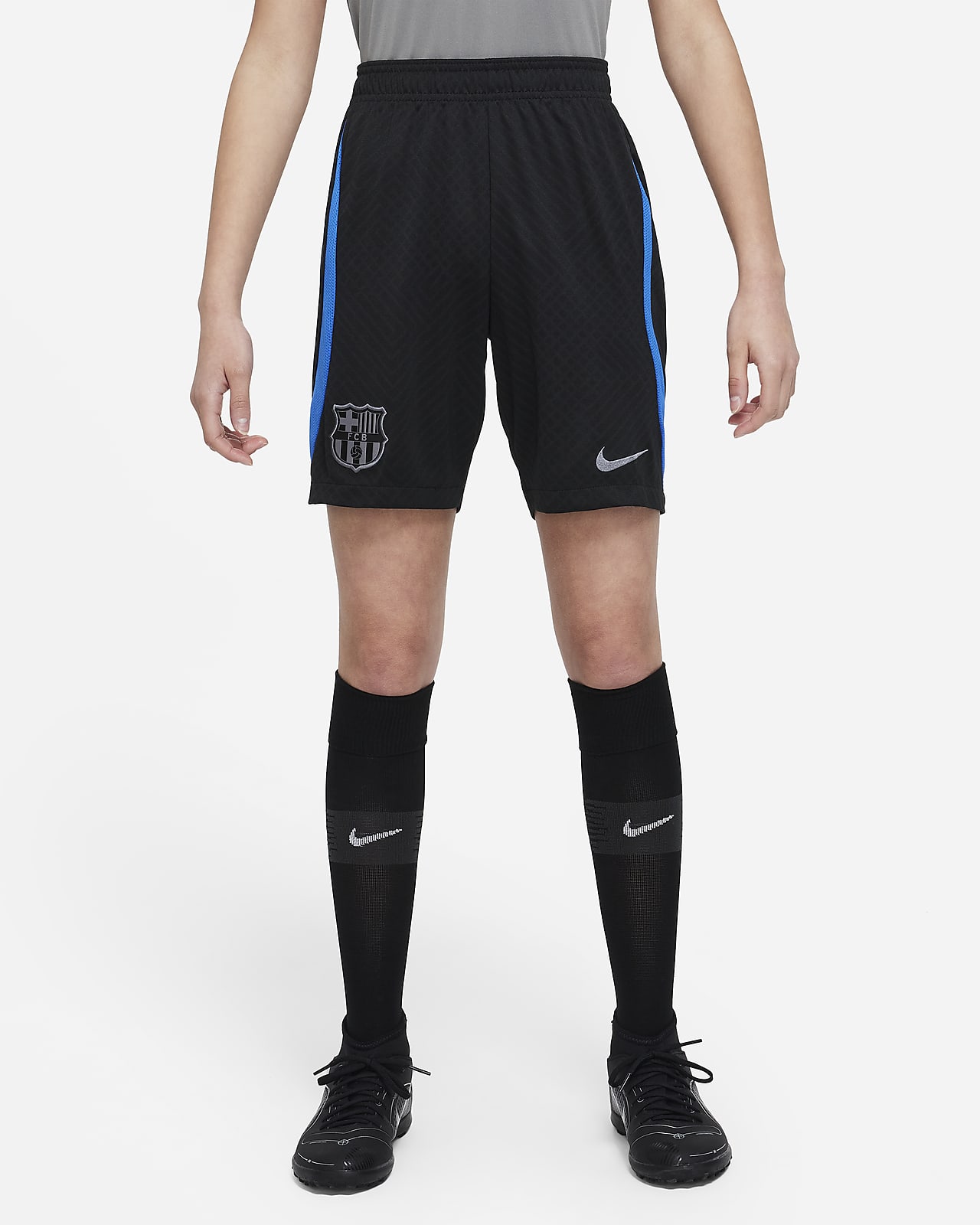 football training shorts with pockets