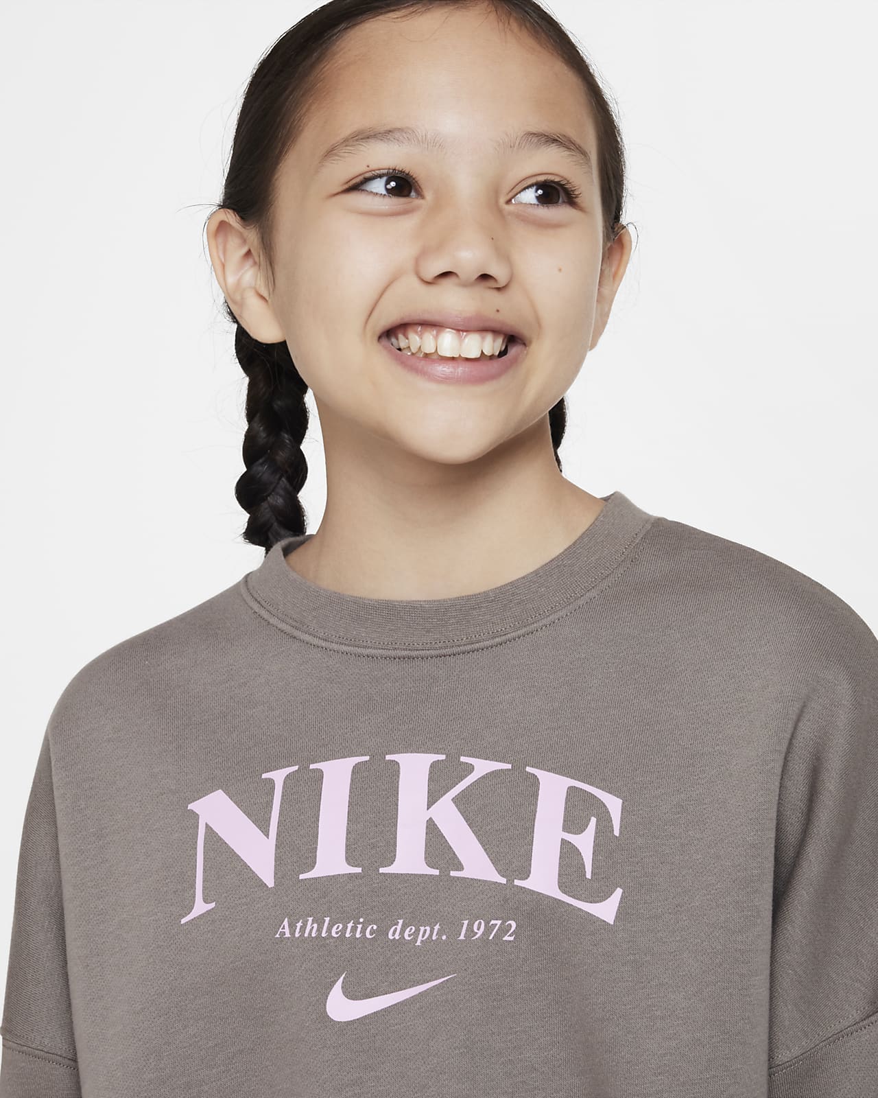 Nike Sportswear Trend Older Kids' (Girls') Fleece Sweatshirt. Nike LU
