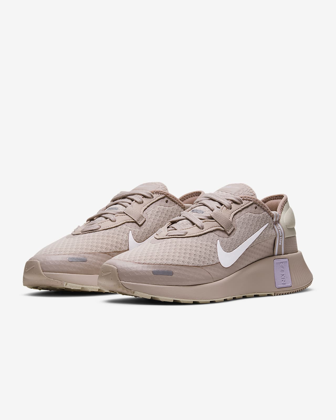 wmns nike reposto