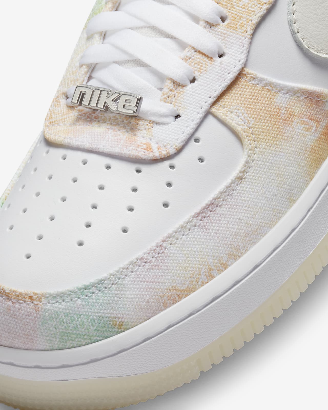 NIKE WMNS AIR FORCE 1 07 LX"Reveal"