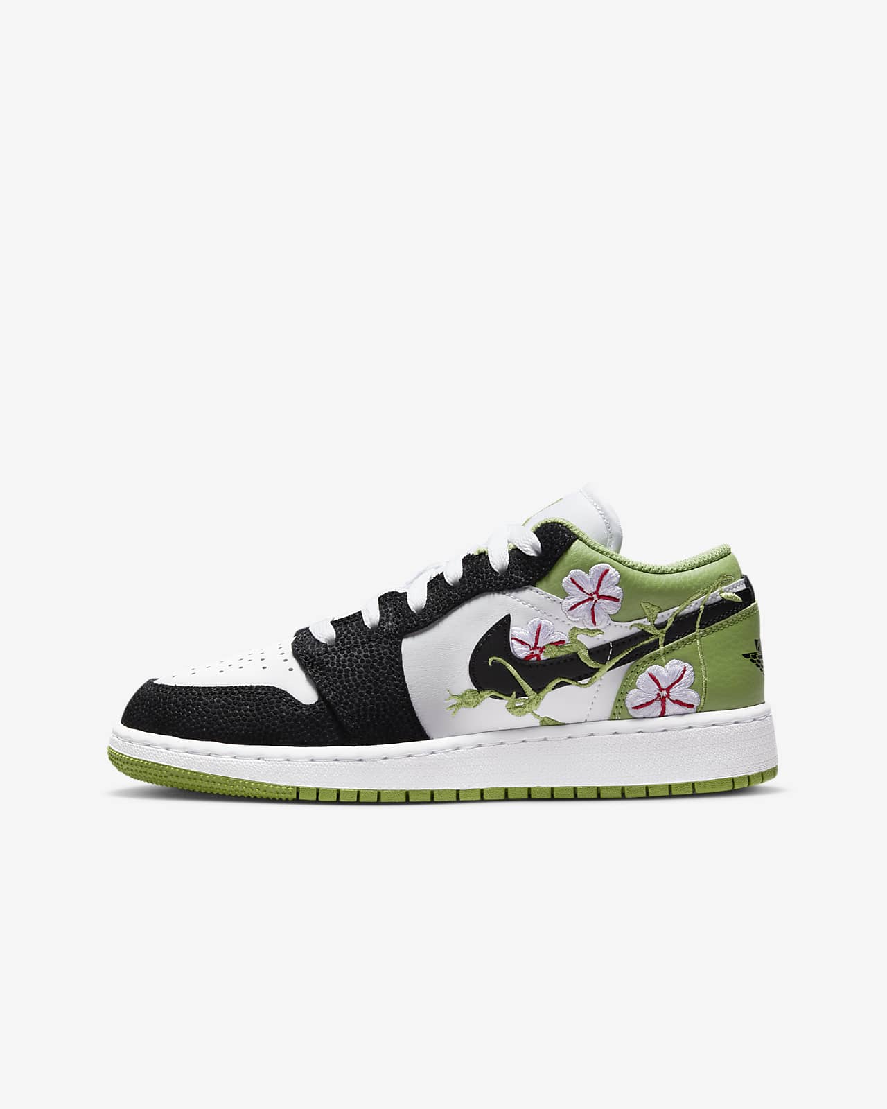 Air Jordan 1 Low SE Older Kids' Shoes 