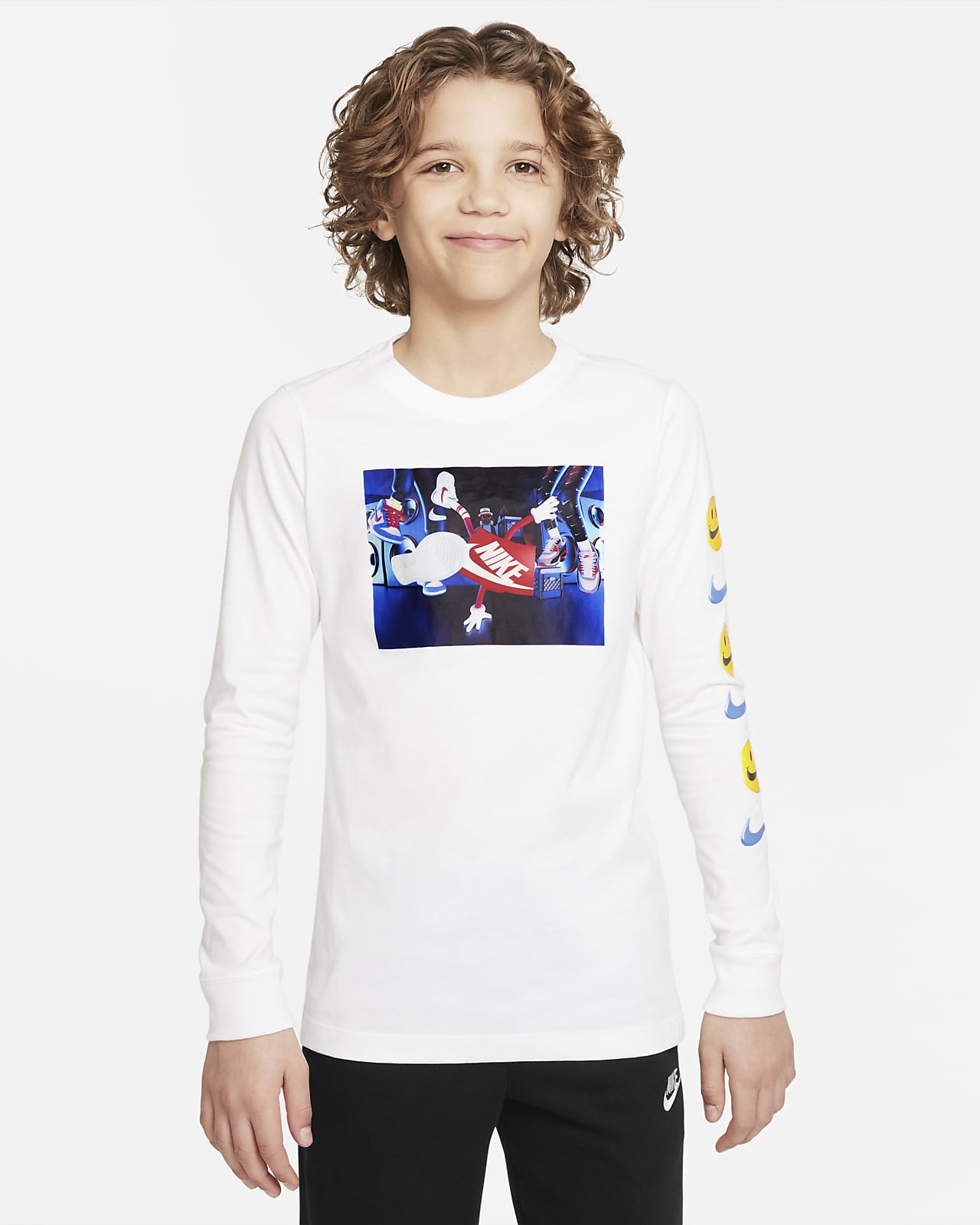 Nike Sportswear Big Kids' (Boys') Long-Sleeve T-Shirt