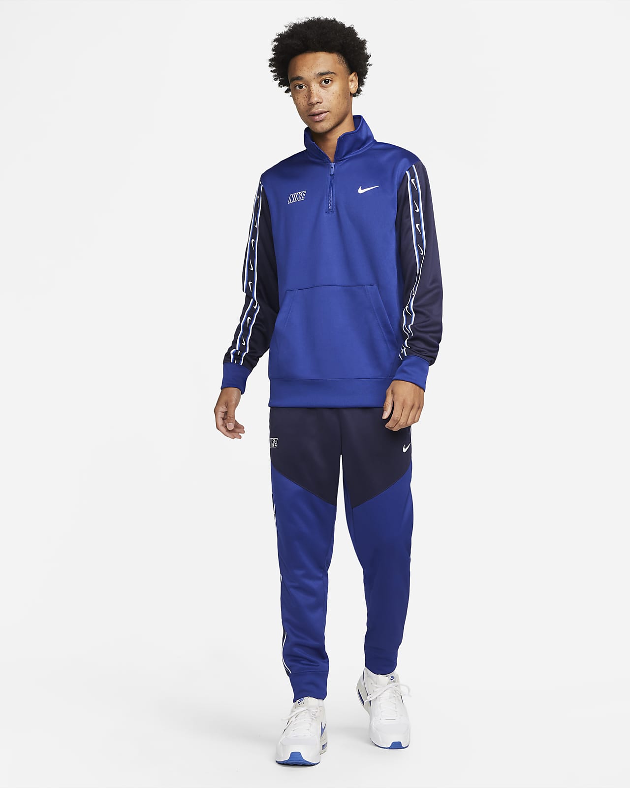 Nike Sportswear Repeat Men's 1/2-Zip. Nike AE