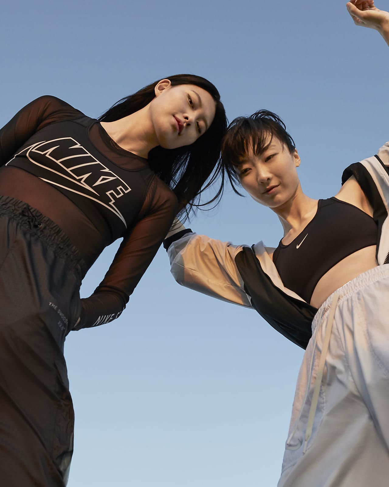 Nike Women's Black Shine Dri-Fit Swoosh 1-Piece Pad MS Sports Bra
