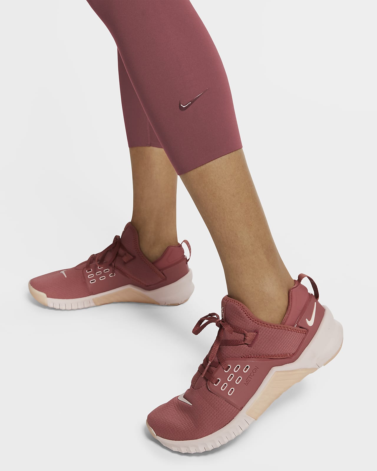 Nike One Luxe Women's MidRise Crop Leggings.