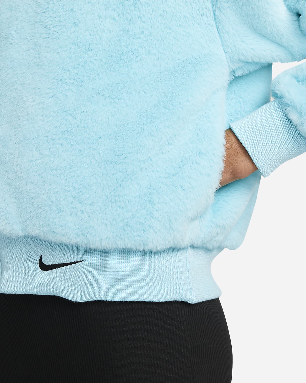 Chamarra de piel sintética para mujer Nike Sportswear Essential. Nike MX