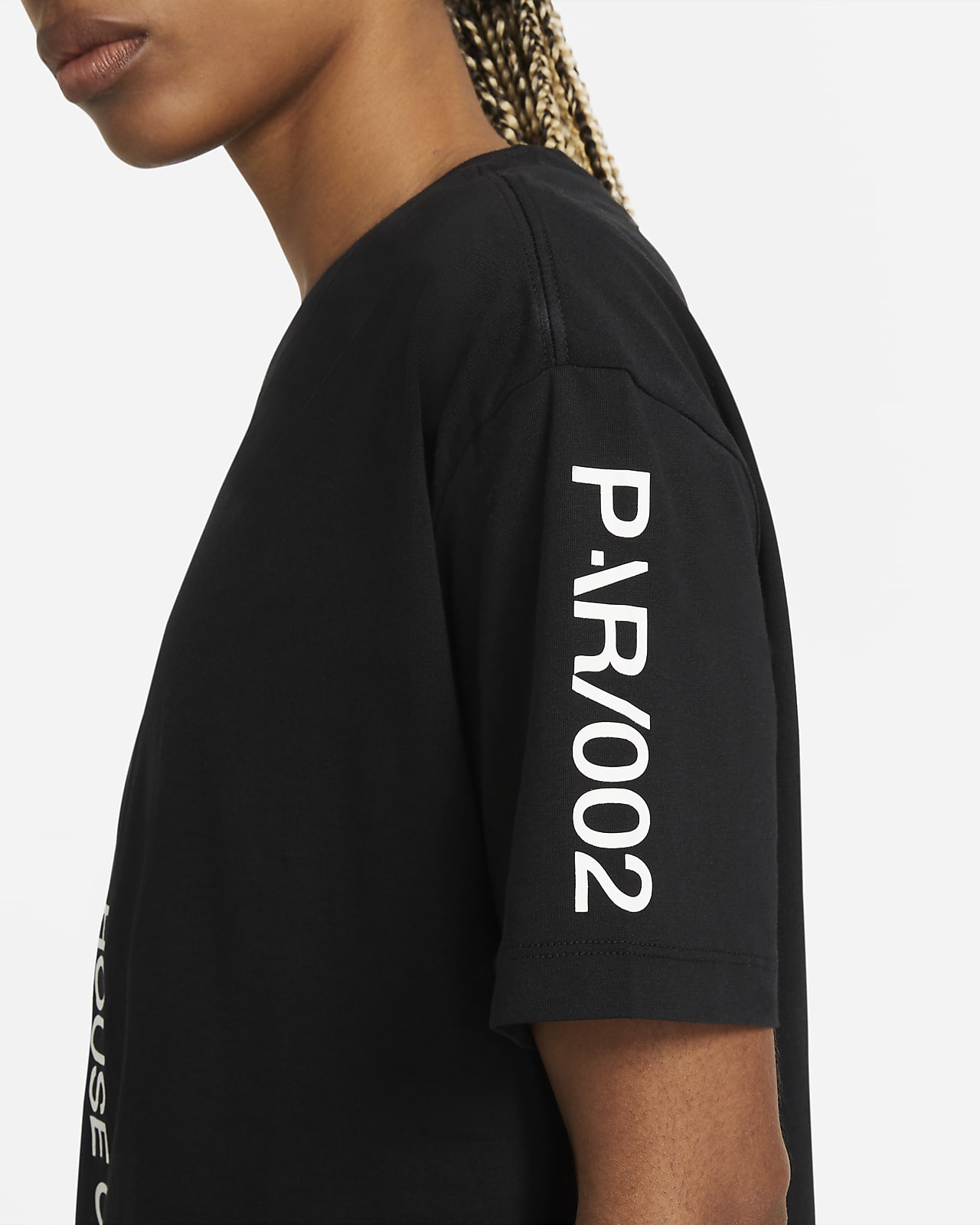Nike Sportswear House Of Innovation (Paris) Boyfriend T-shirt voor dames.  Nike BE
