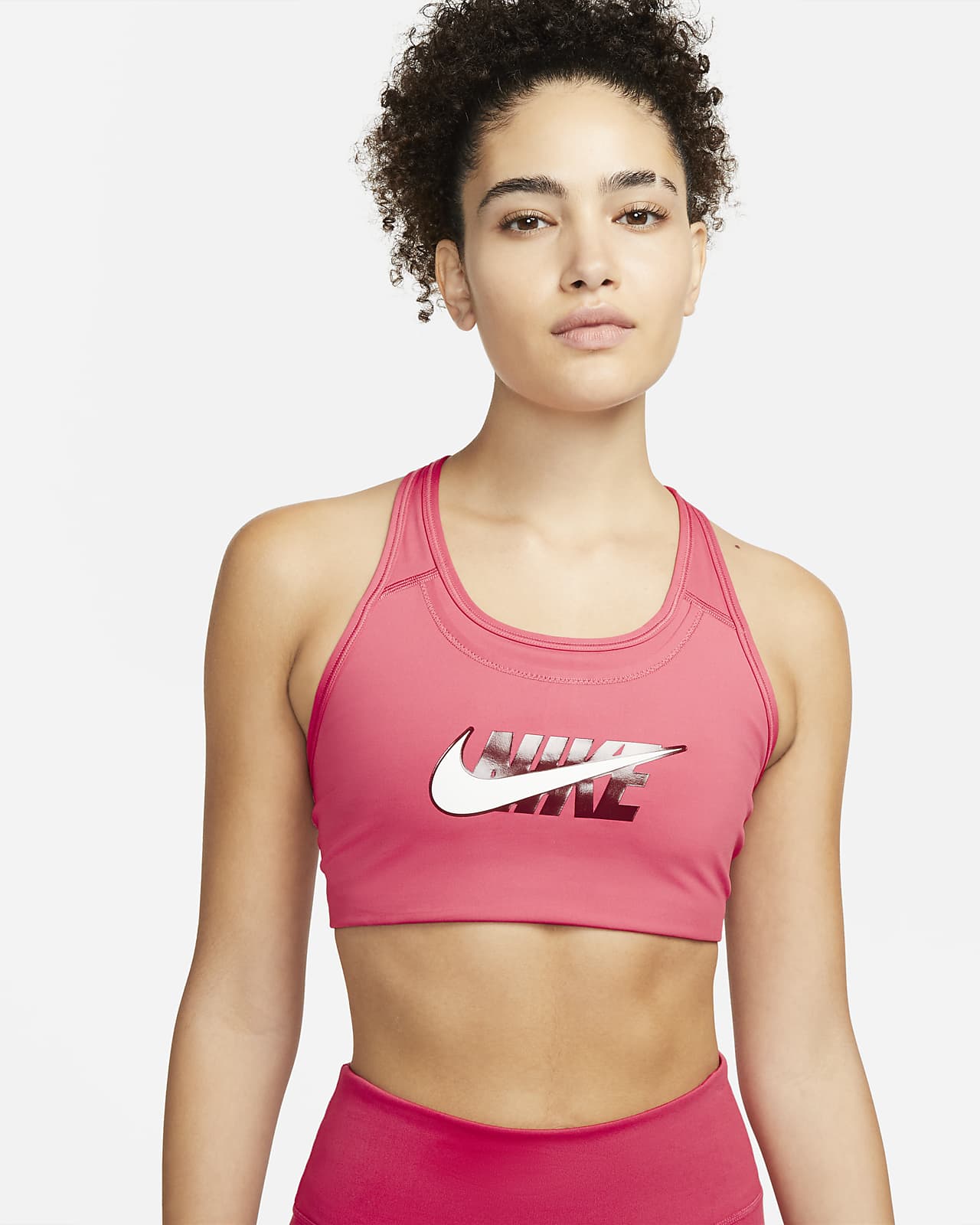 Bra deportivo con gráfico sin almohadilla de media sujeción para mujer Nike  Dri-FIT Swoosh Icon Clash. Nike.com