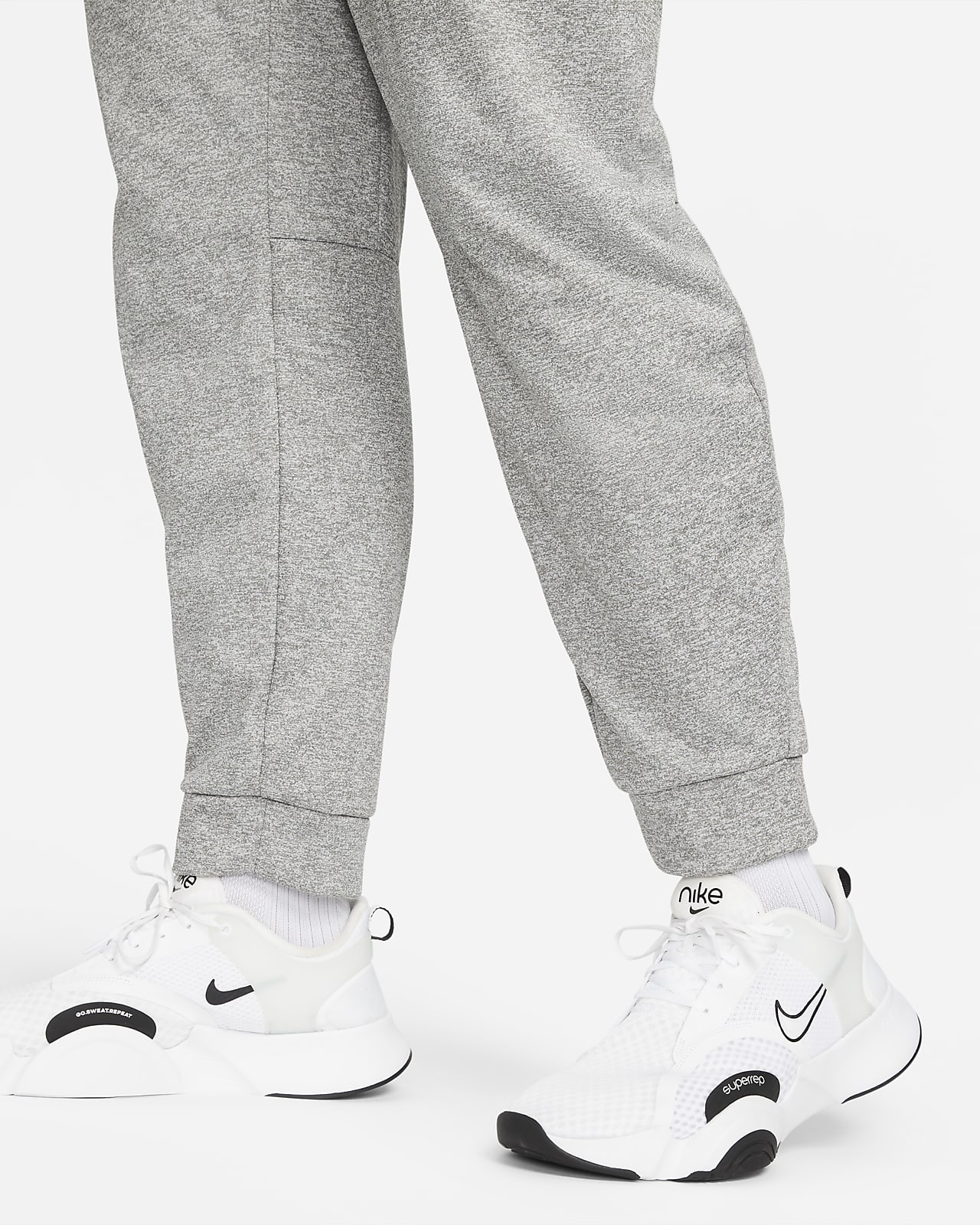 Nike Therma-FIT Men's Tapered Training Trousers. Nike NL