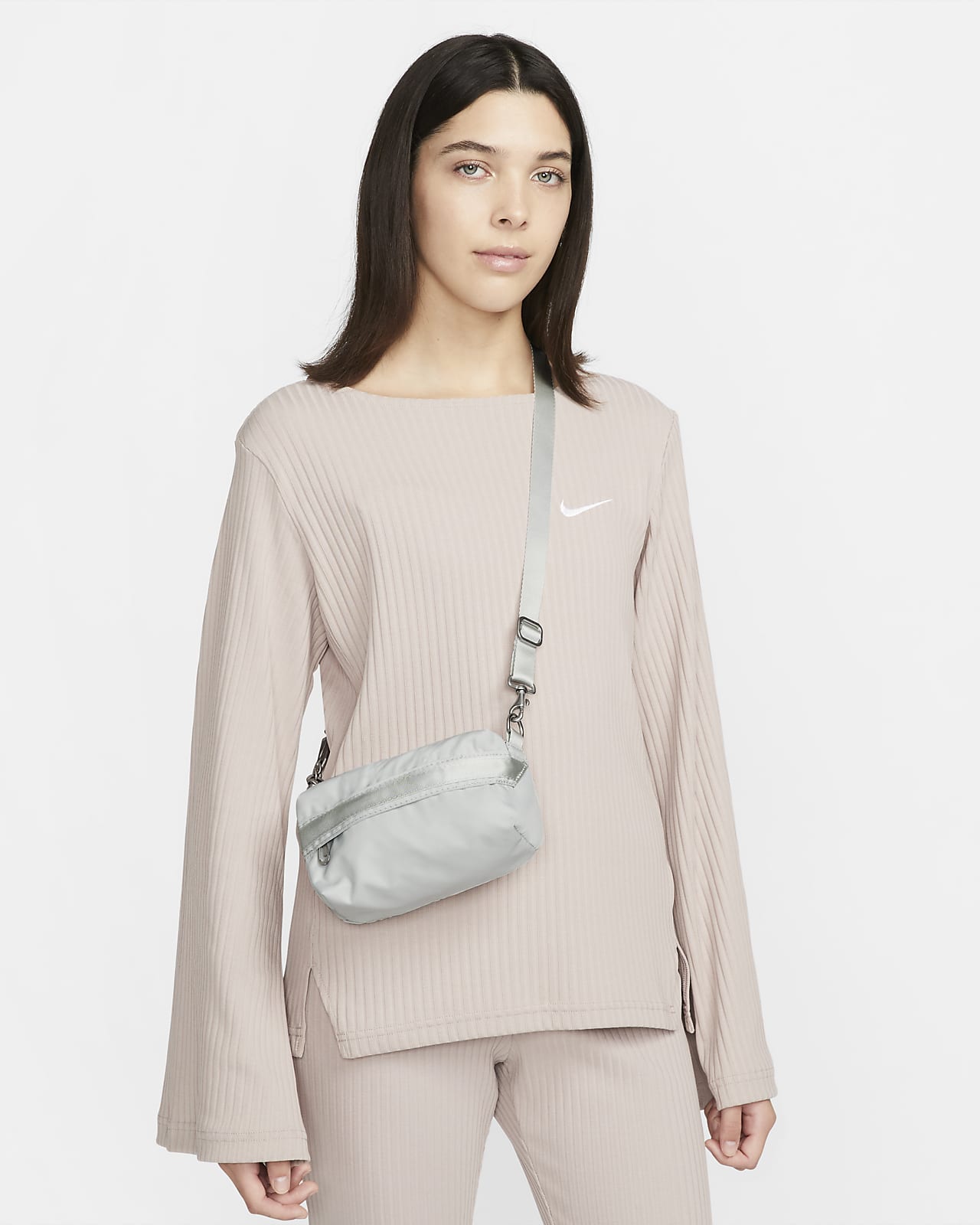 Nike Sportswear Futura Luxe Women'S Crossbody Bag (1L). Nike.Com