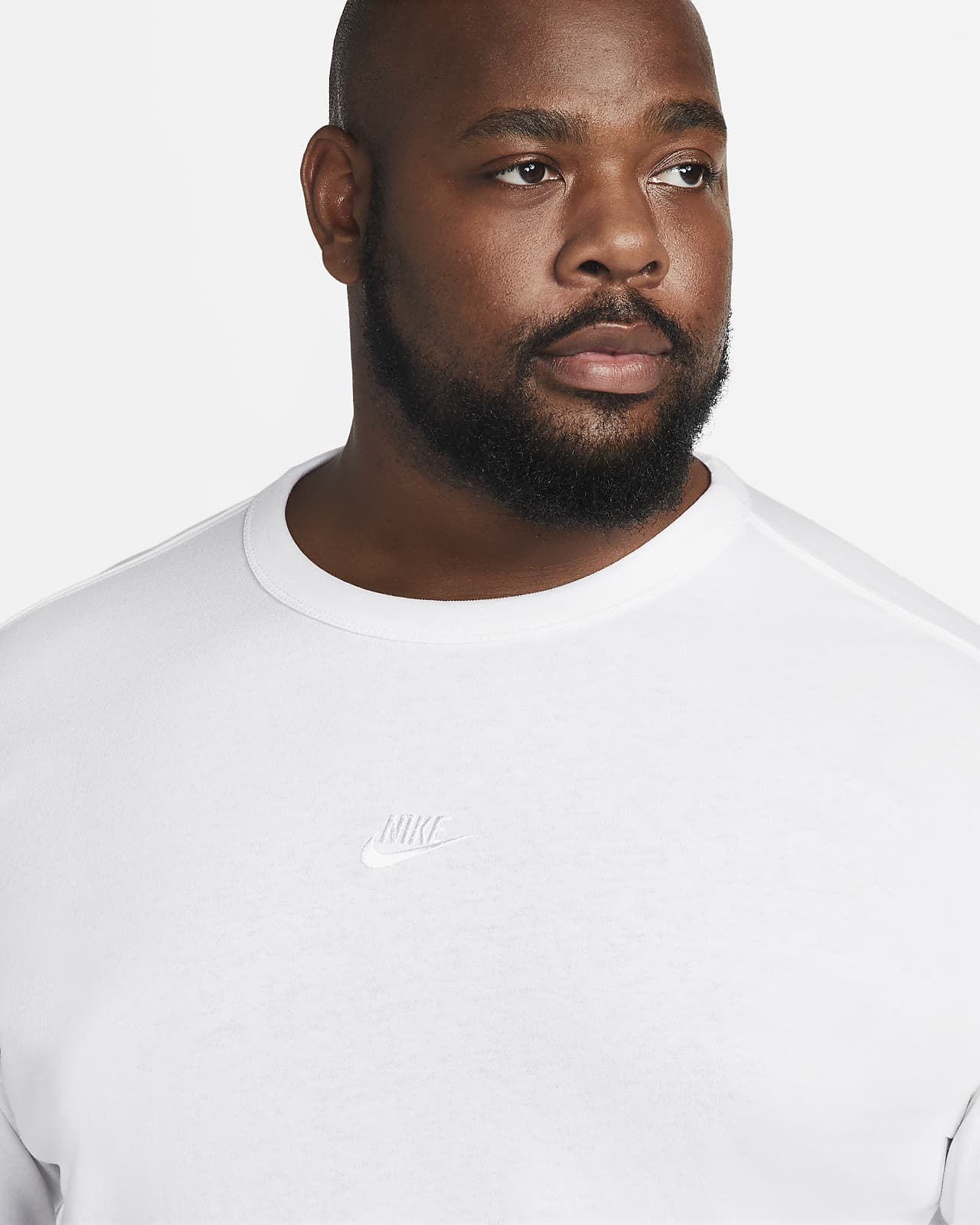 nike sportswear essential t shirt