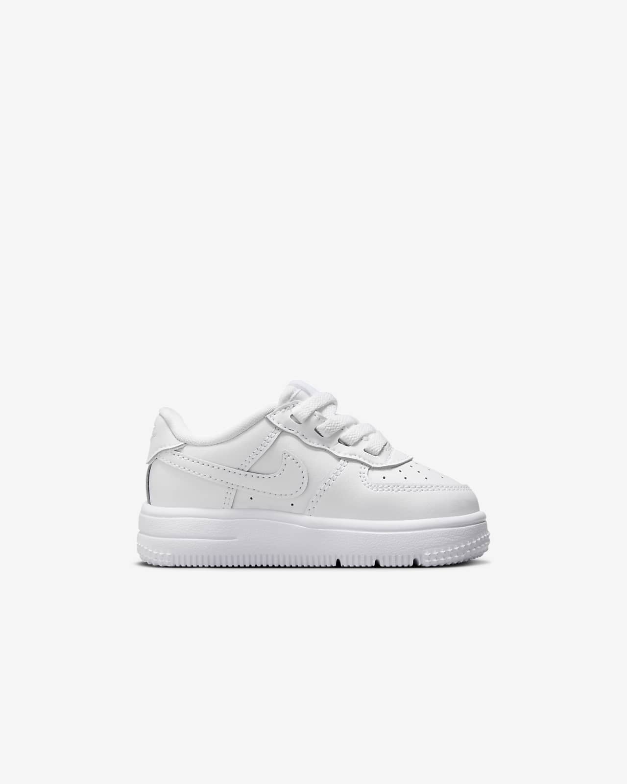 Kids white clearance nikes