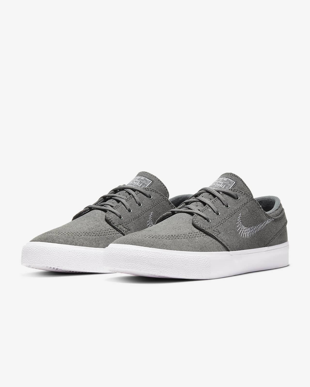 grey nike skateboarding shoes