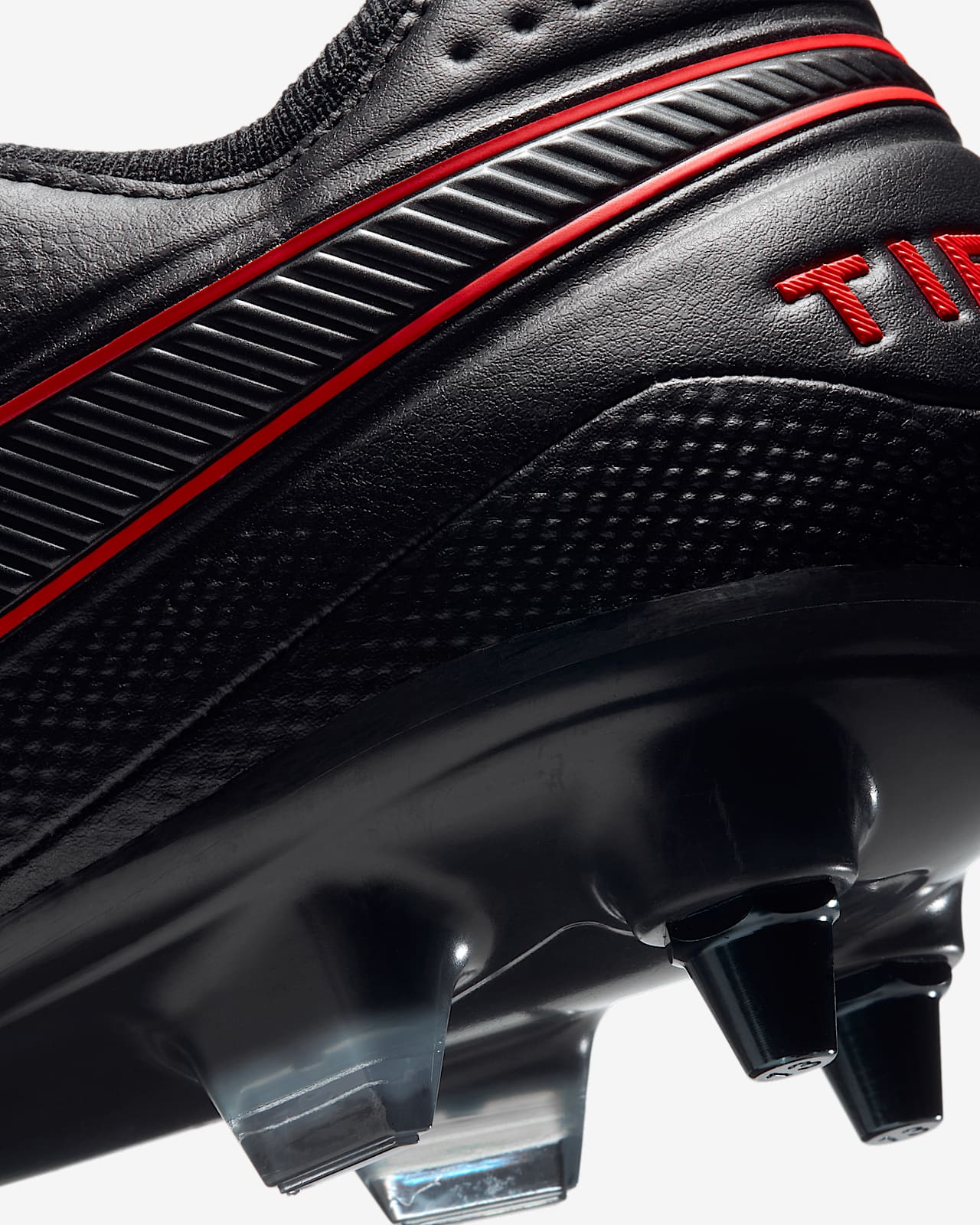 nike anti clog tiempo