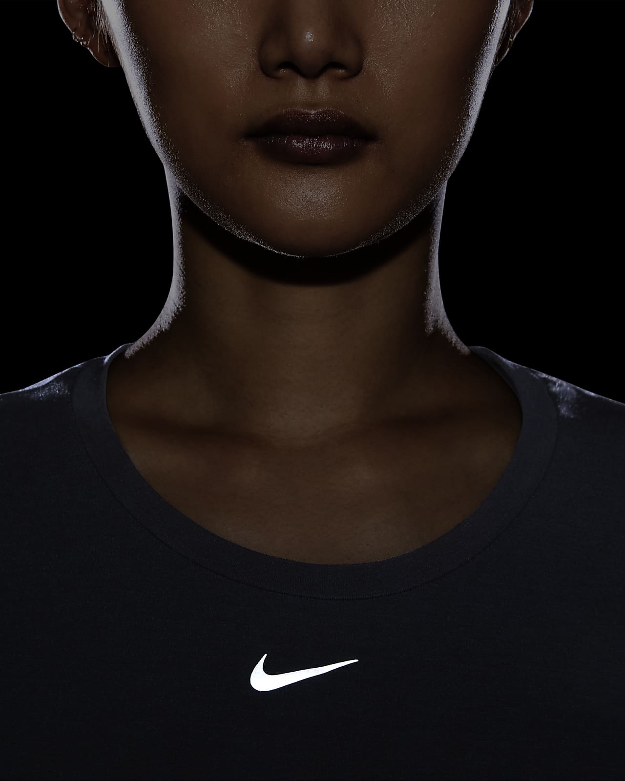 Nike Dri-FIT One Luxe Women's Standard Fit Short-Sleeve Top. Nike IN