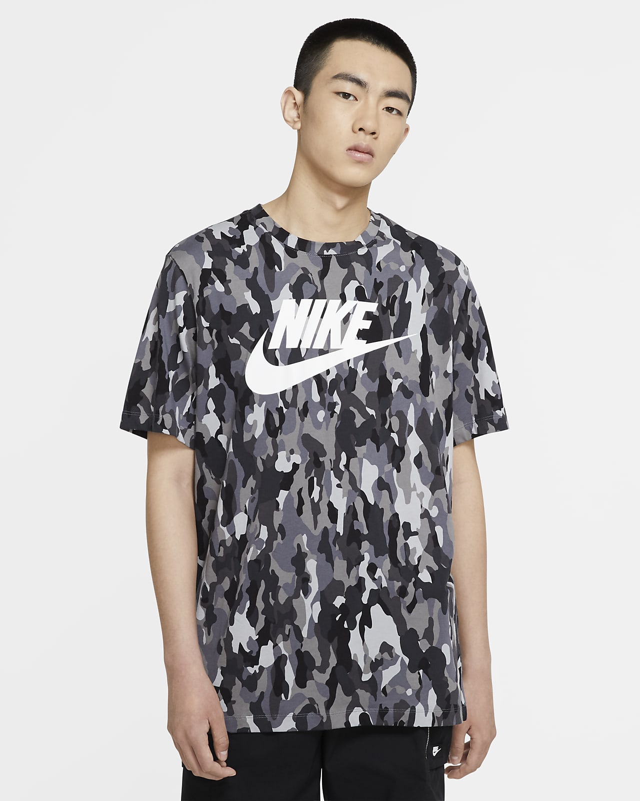 Printed Camo T-Shirt. Nike 