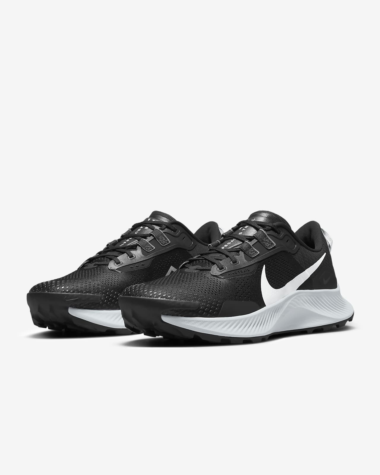 black nike trail running shoes