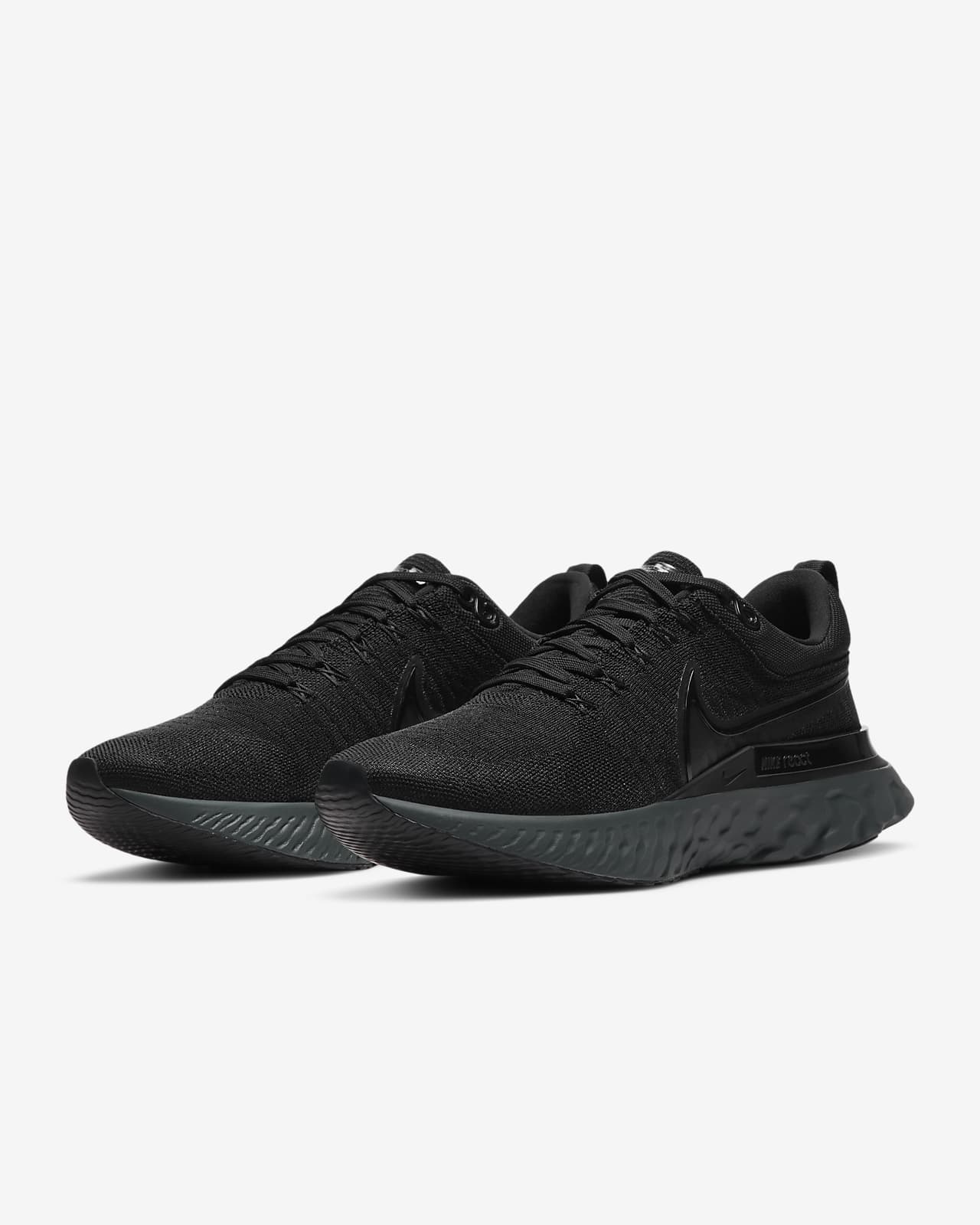 Black on black nike running clearance shoes