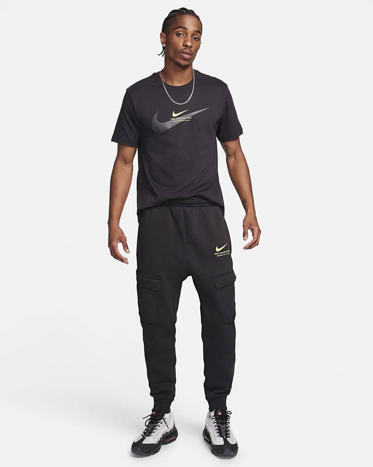 Nike Sportswear Men's Graphic T-Shirt. Nike IE