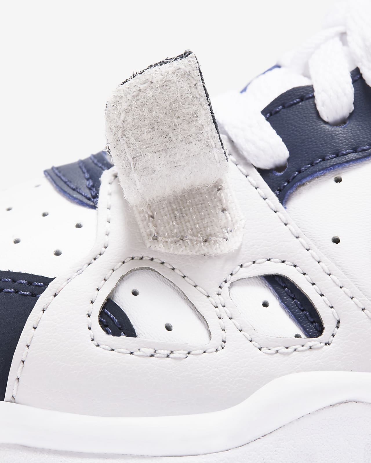 navy nike trainers kids