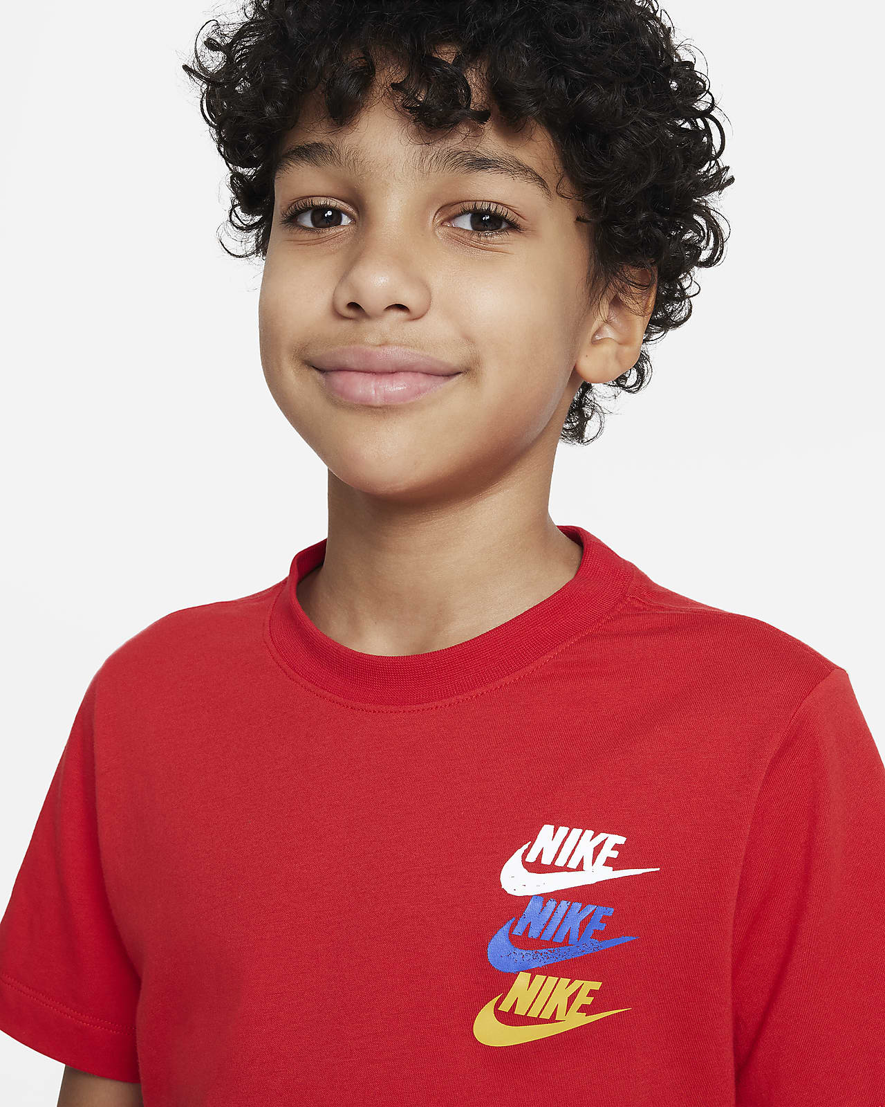 Kids red 2024 nike shirt