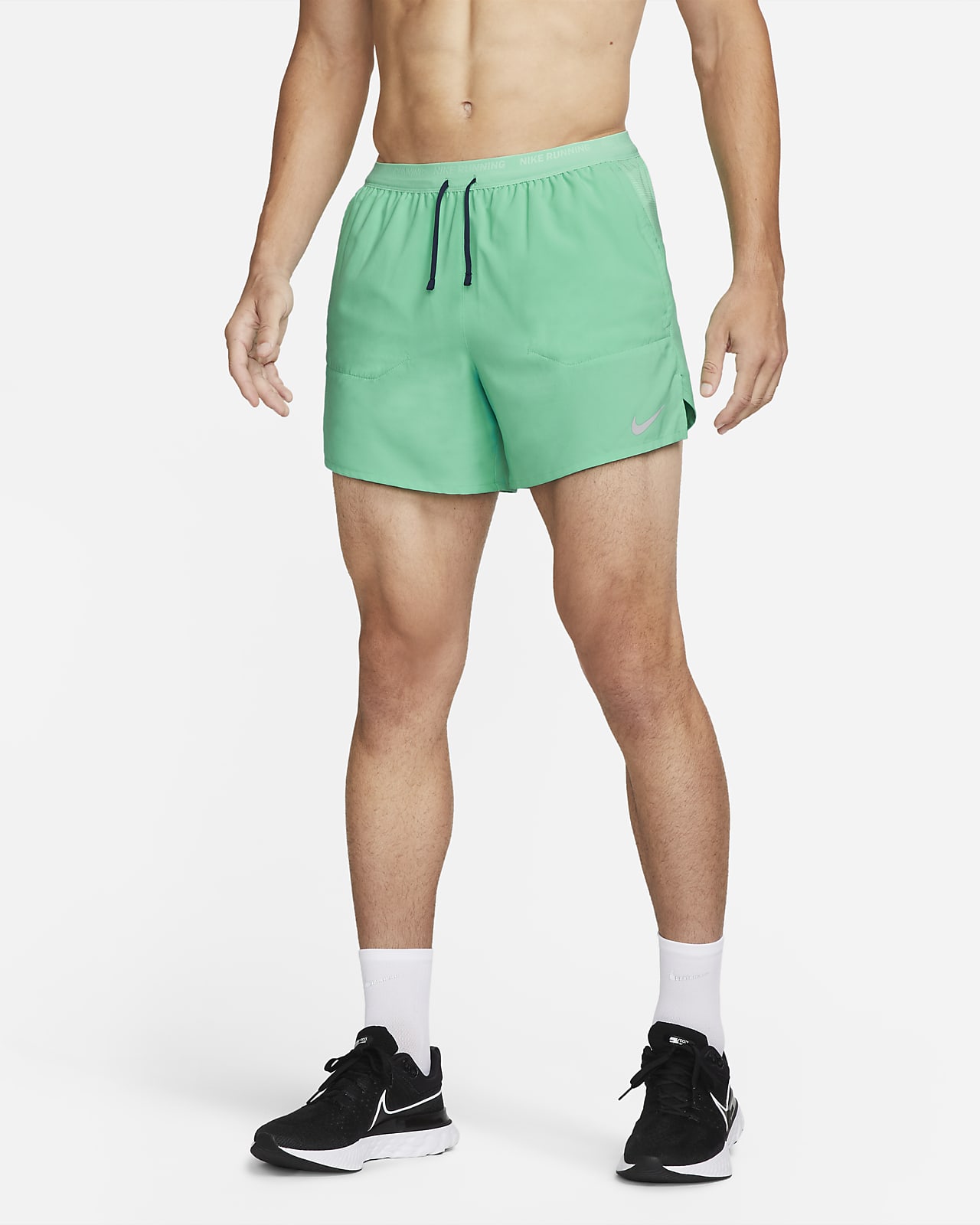 Nike Dri-FIT Stride Pantalón corto de running 13 cm con malla interior Hombre. Nike ES