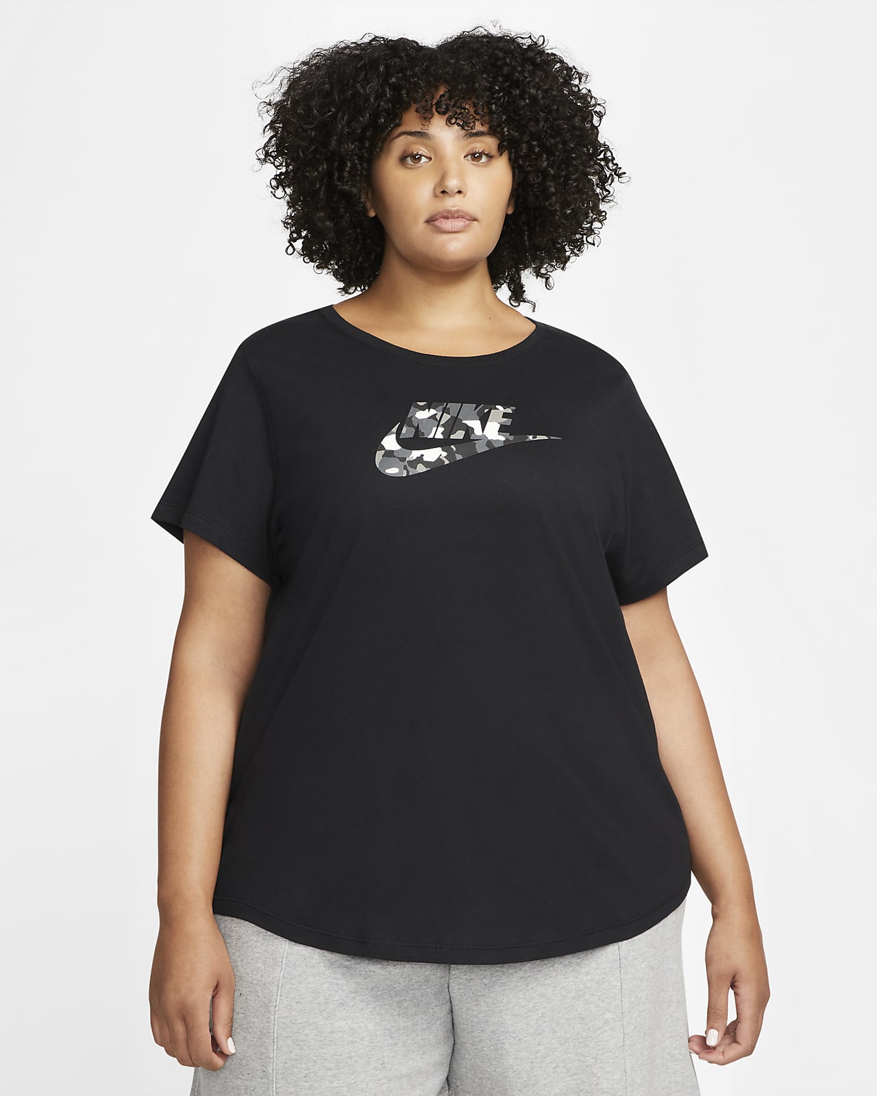 Nike Sportswear Women's T-Shirt (Plus