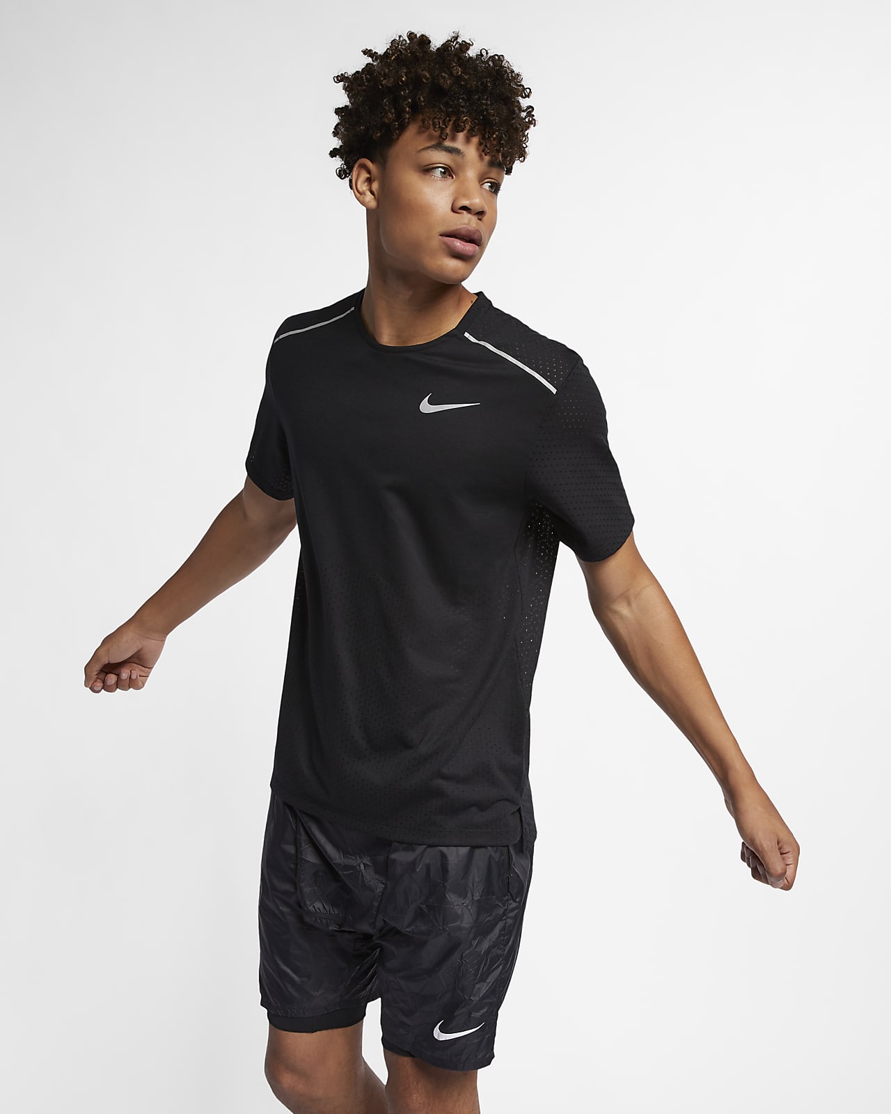 Nike Rise 365 Men's Short-Sleeve Running Top. Nike LU